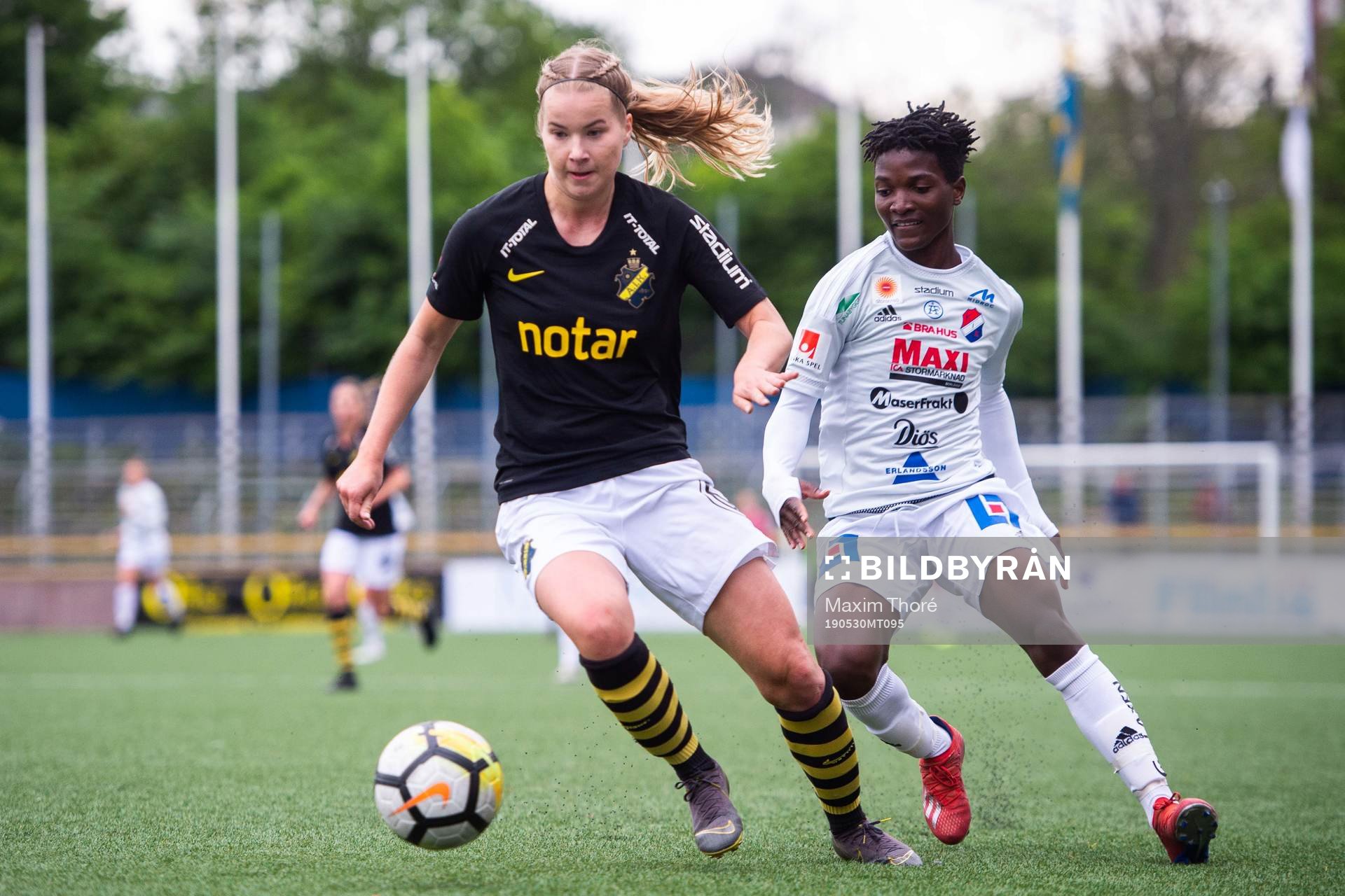 s Eva Nyström och Kvarnsvedens Temwa Chawinga