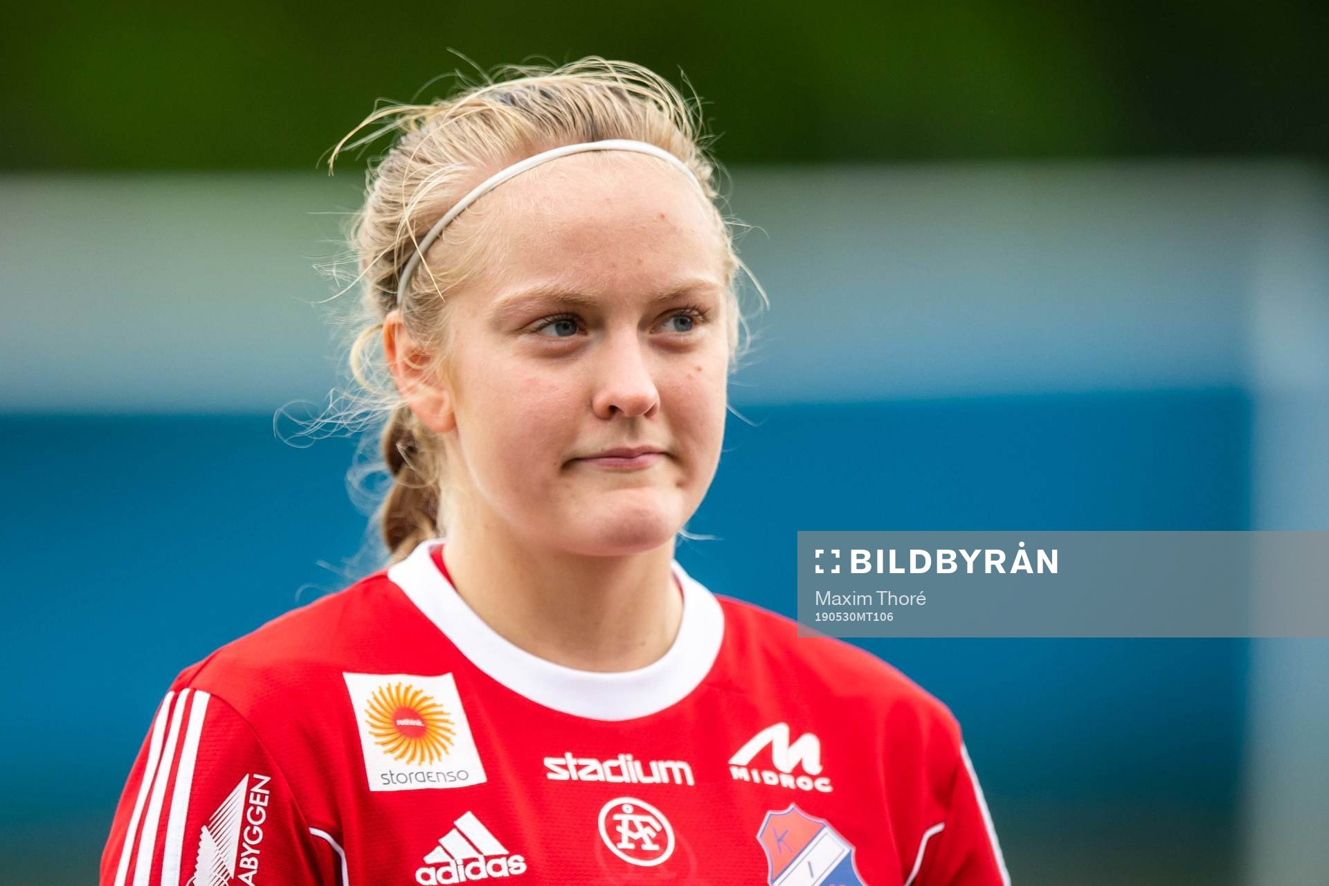 Kvarnsvedens målvakt Jenny Wahlen under lineup inför  fotbollsmatchen i Elitettan mellan AIK och Kvarnseden den 30 maj 2019 i Stockholm.