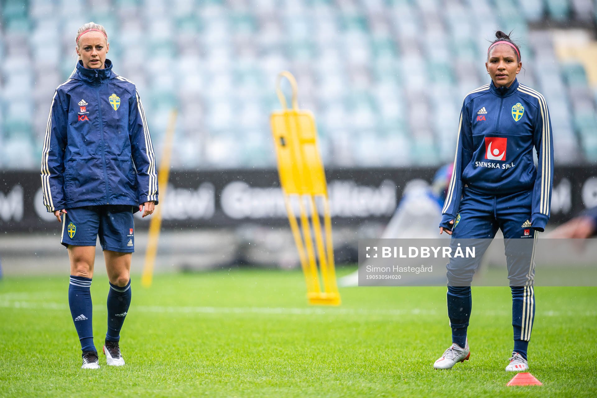Amanda Ilestedt and Madelen Janogy of Swedish women