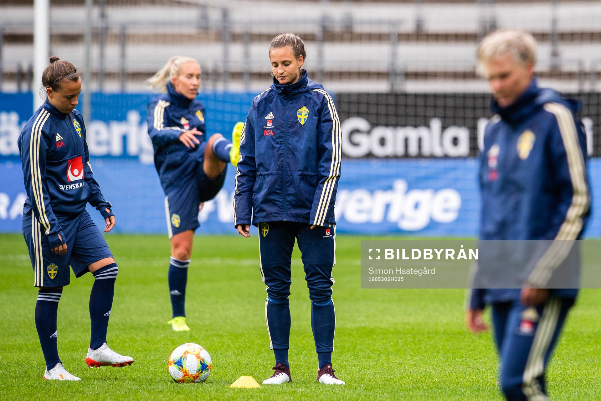 Julia Zigiotti Olme and Nathalie Björn of Swedish women