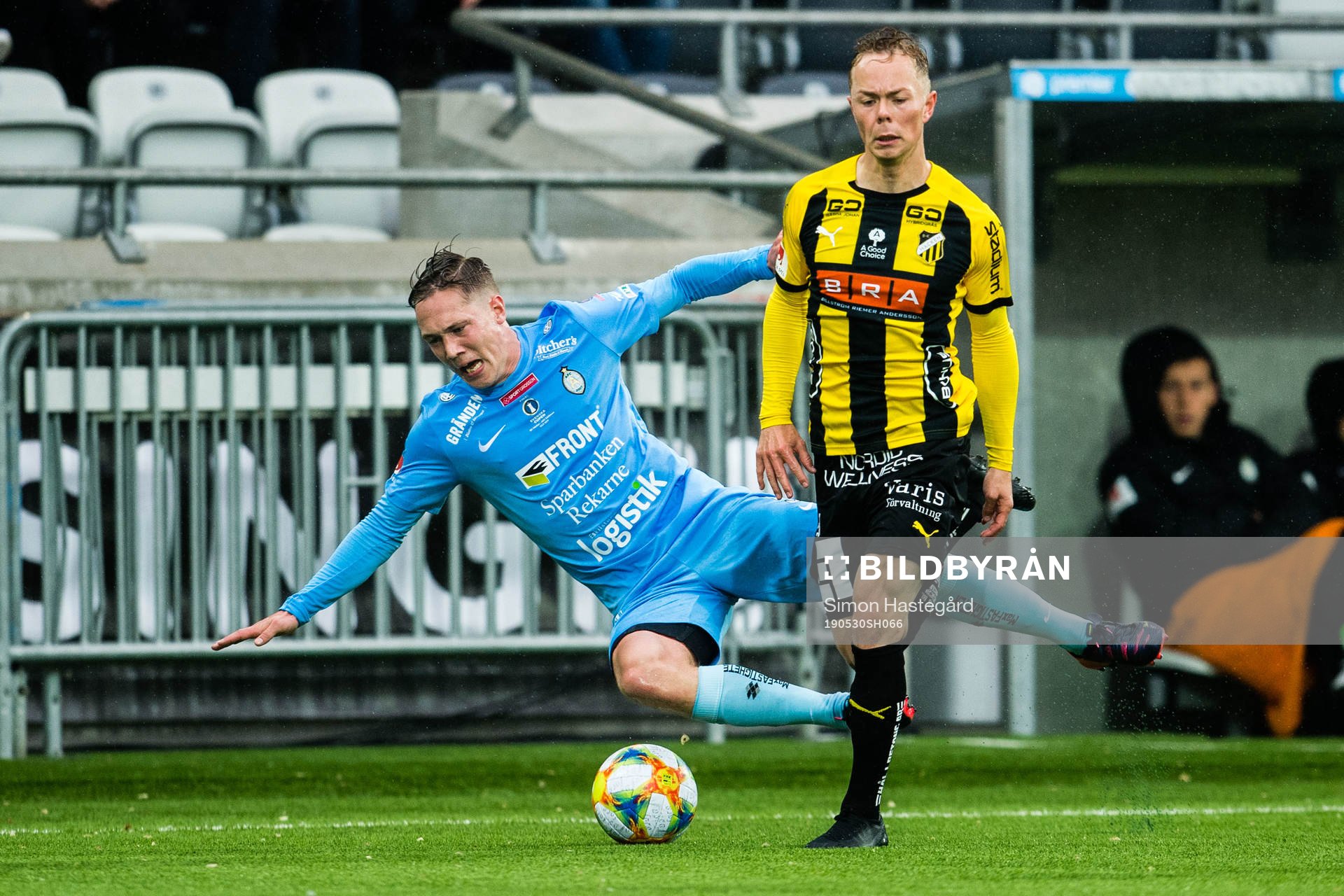 AFC Eskilstunas Gustav Jarl och Häckens Adam Andersson