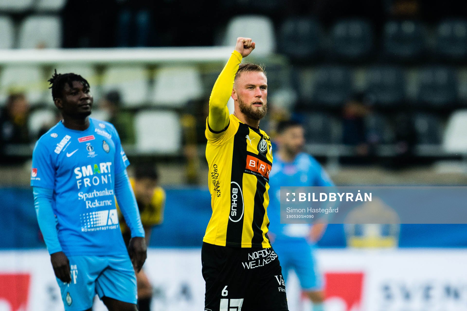 Häckens Alexander Faltsetas jublar när han blir utbytt
