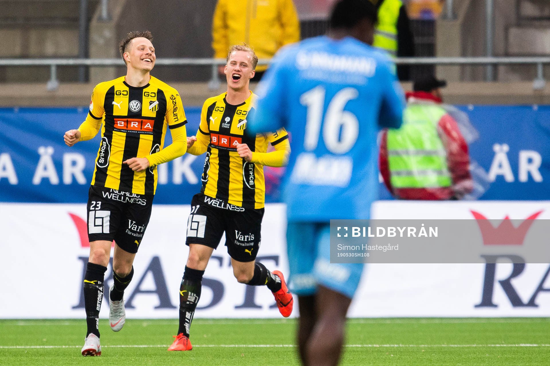 Häckens Viktor Lundberg jublar