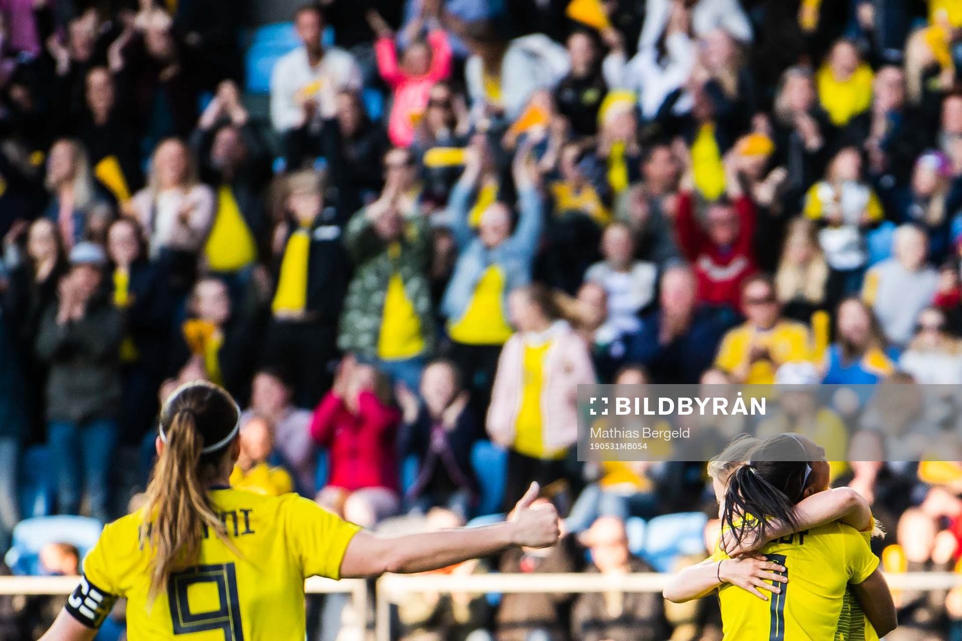 Kosovare Asllani, Madelen Janogy and Anna Anvegård of