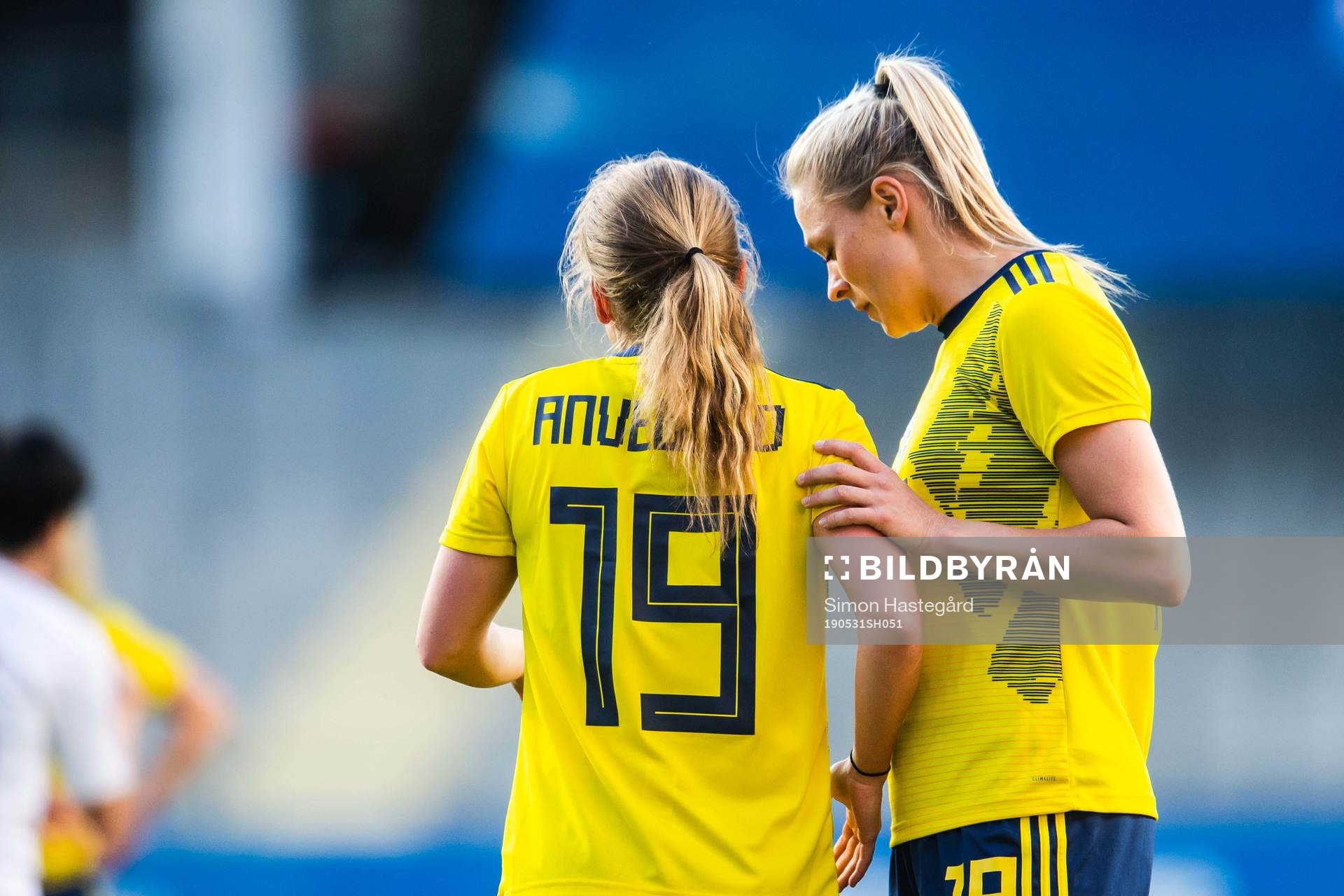 Anna Anvegård and Fridolina Rolfö of Sweden
