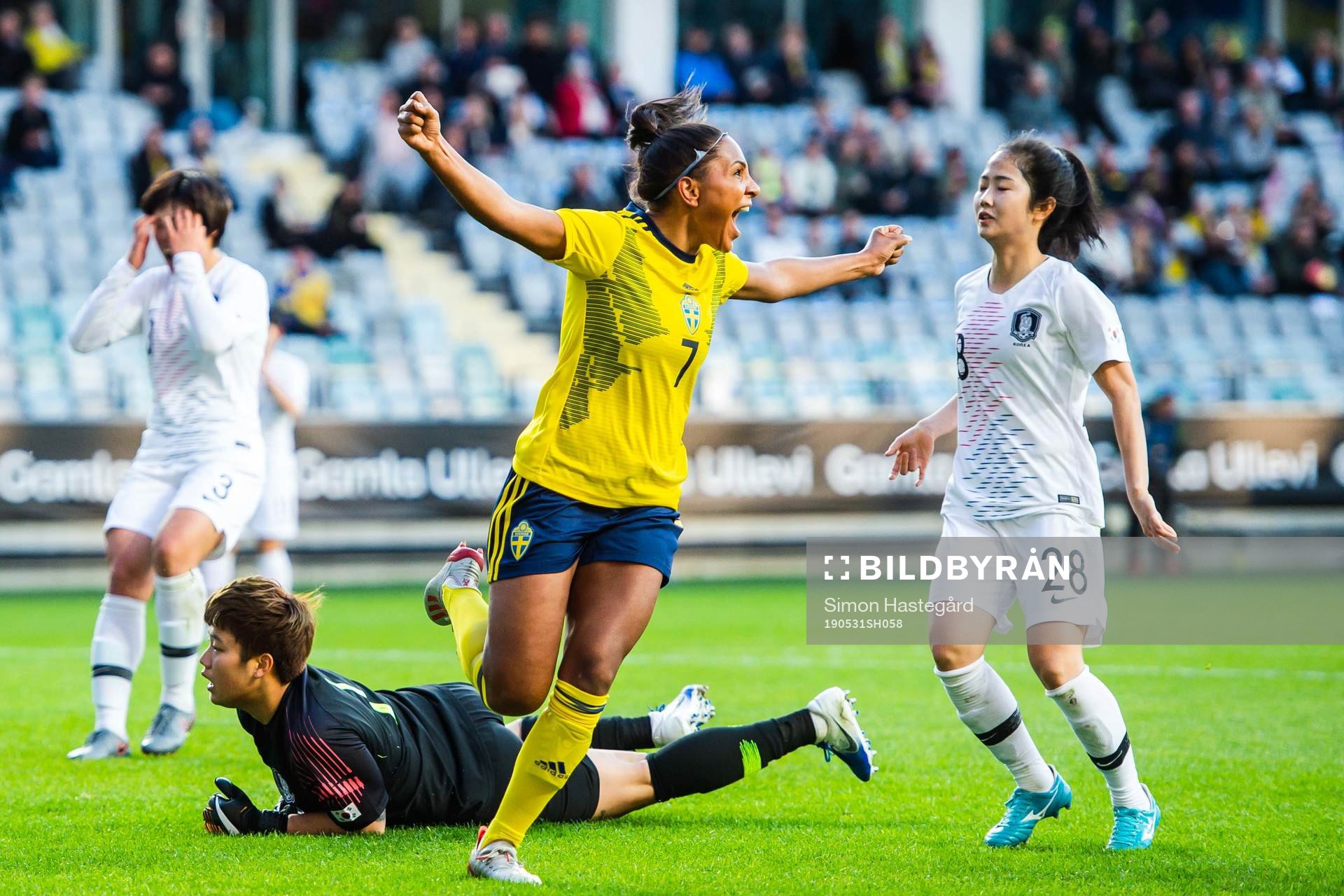 Madelen Janogy of Sweden celebrates