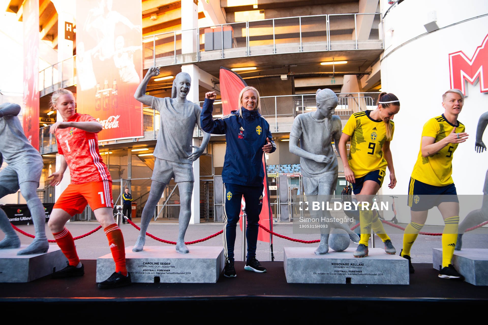 Goalkeeper Hedvig Lindahl, Caroline Seger , Kosovare