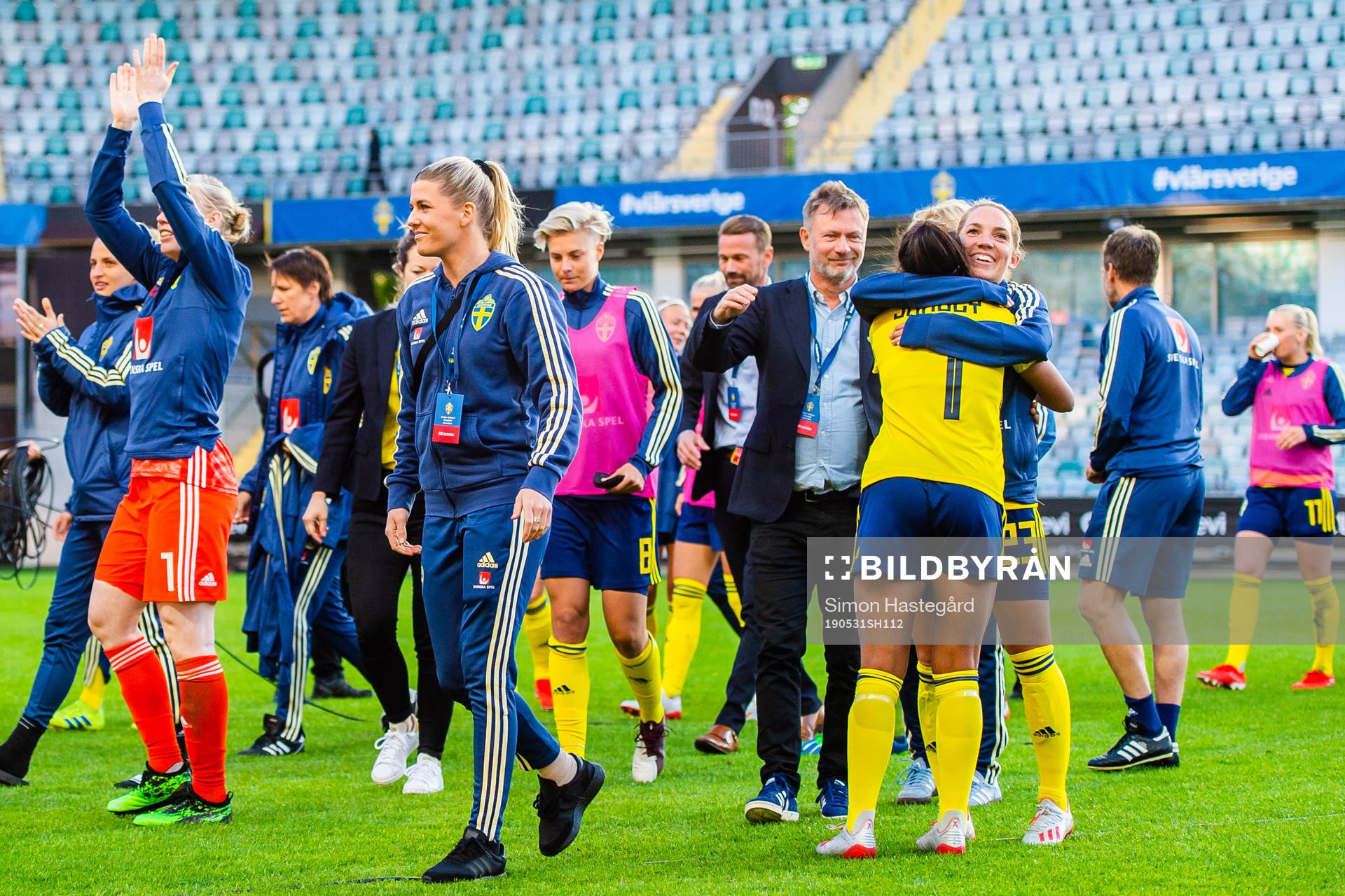 Goalkeeper Hedvig Lindahl, Olivia Schough , Head coach