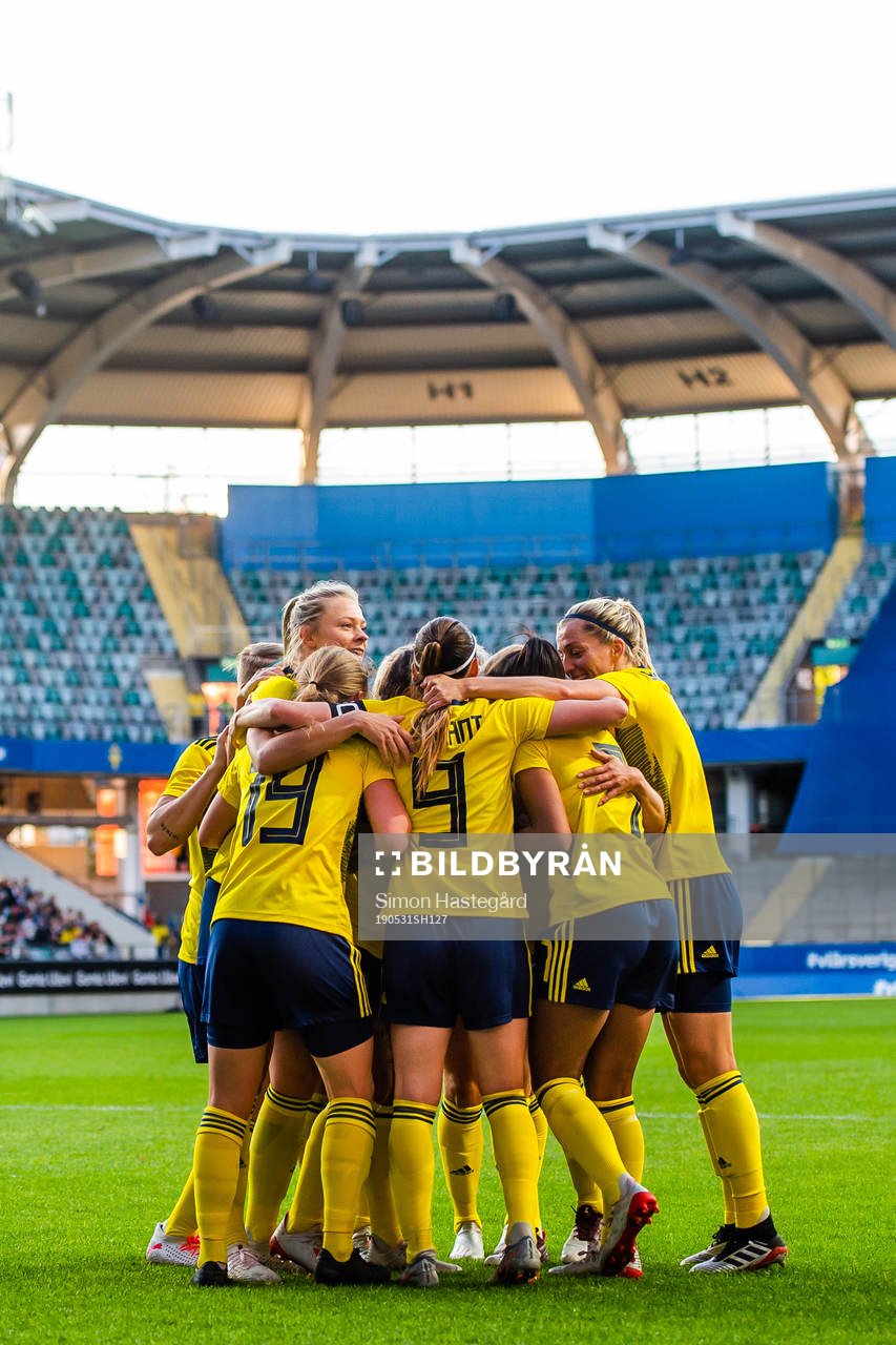 Madelen Janogy of Sweden celebrates with teammates