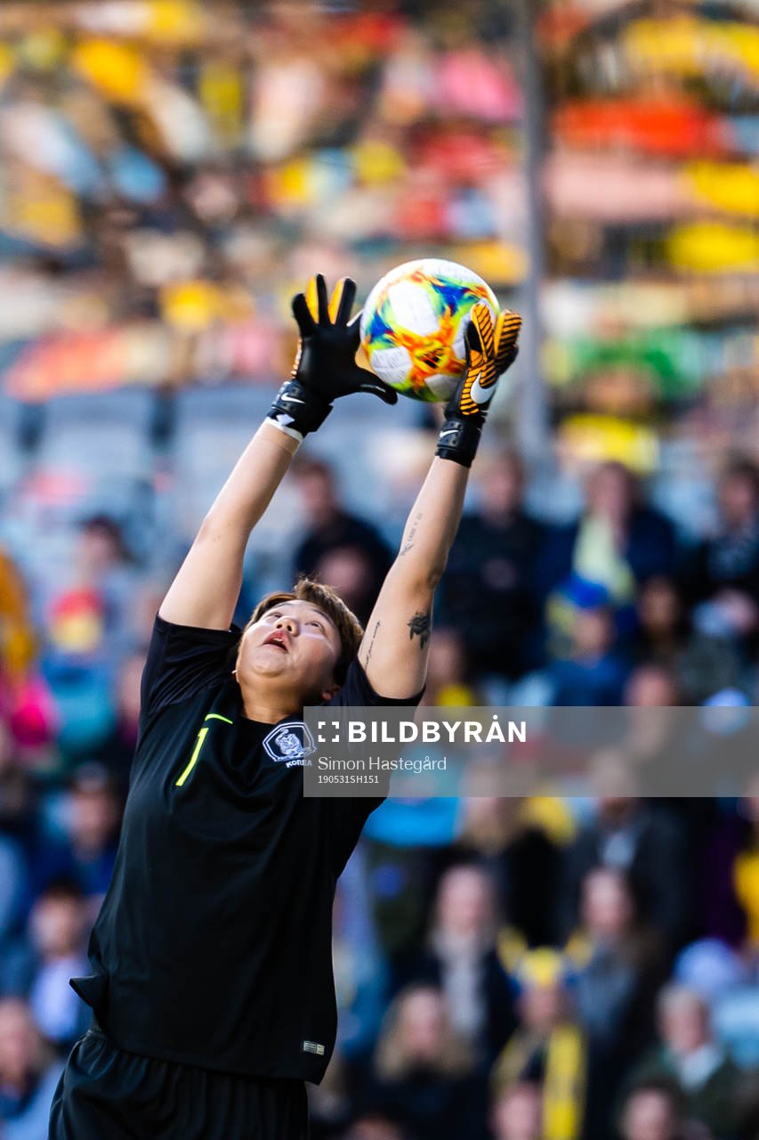 Goalkeeper  Gaae Kang of South Korea