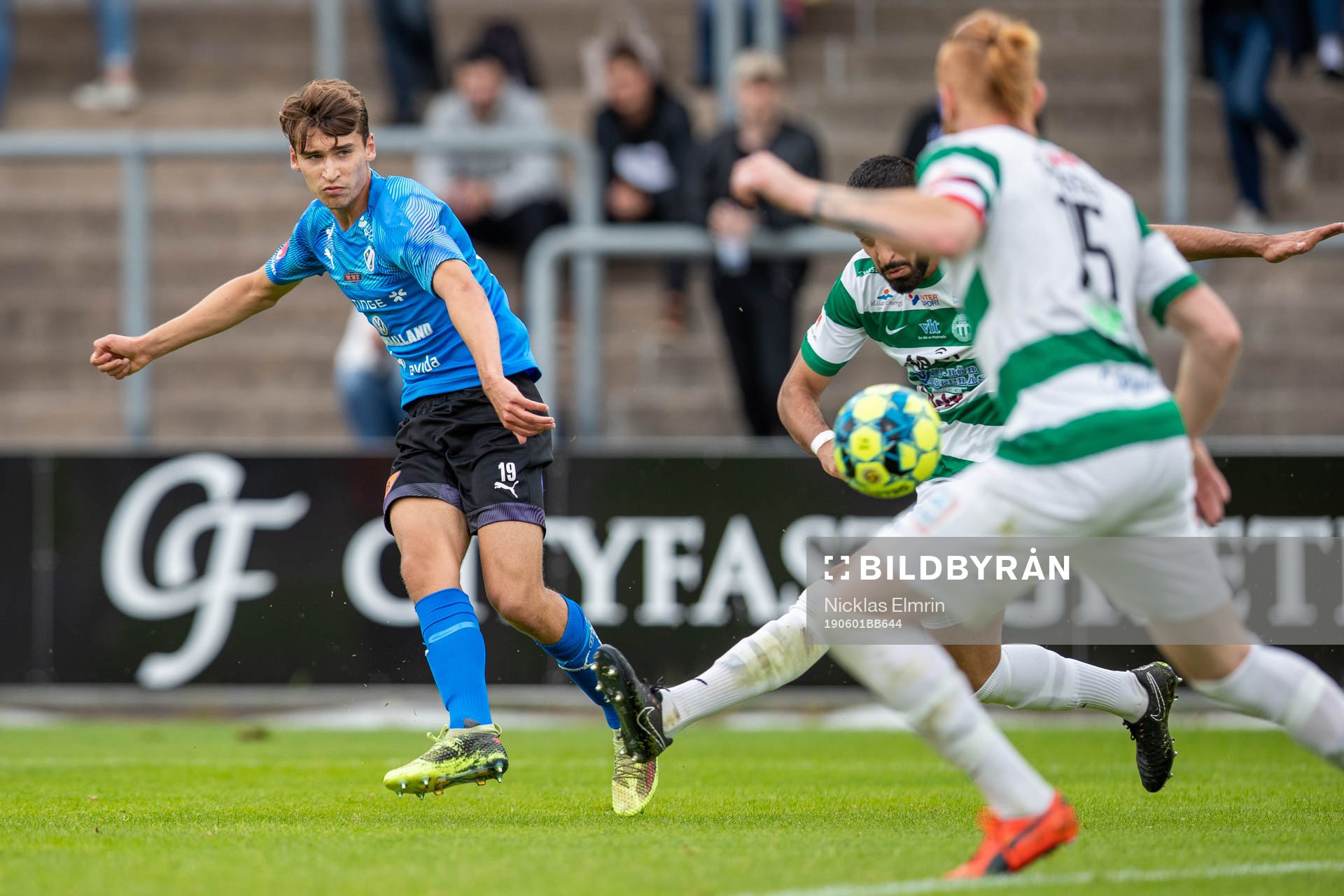 Halmstads Rasmus Wiedsheim-Paul mot Västerås  Sean