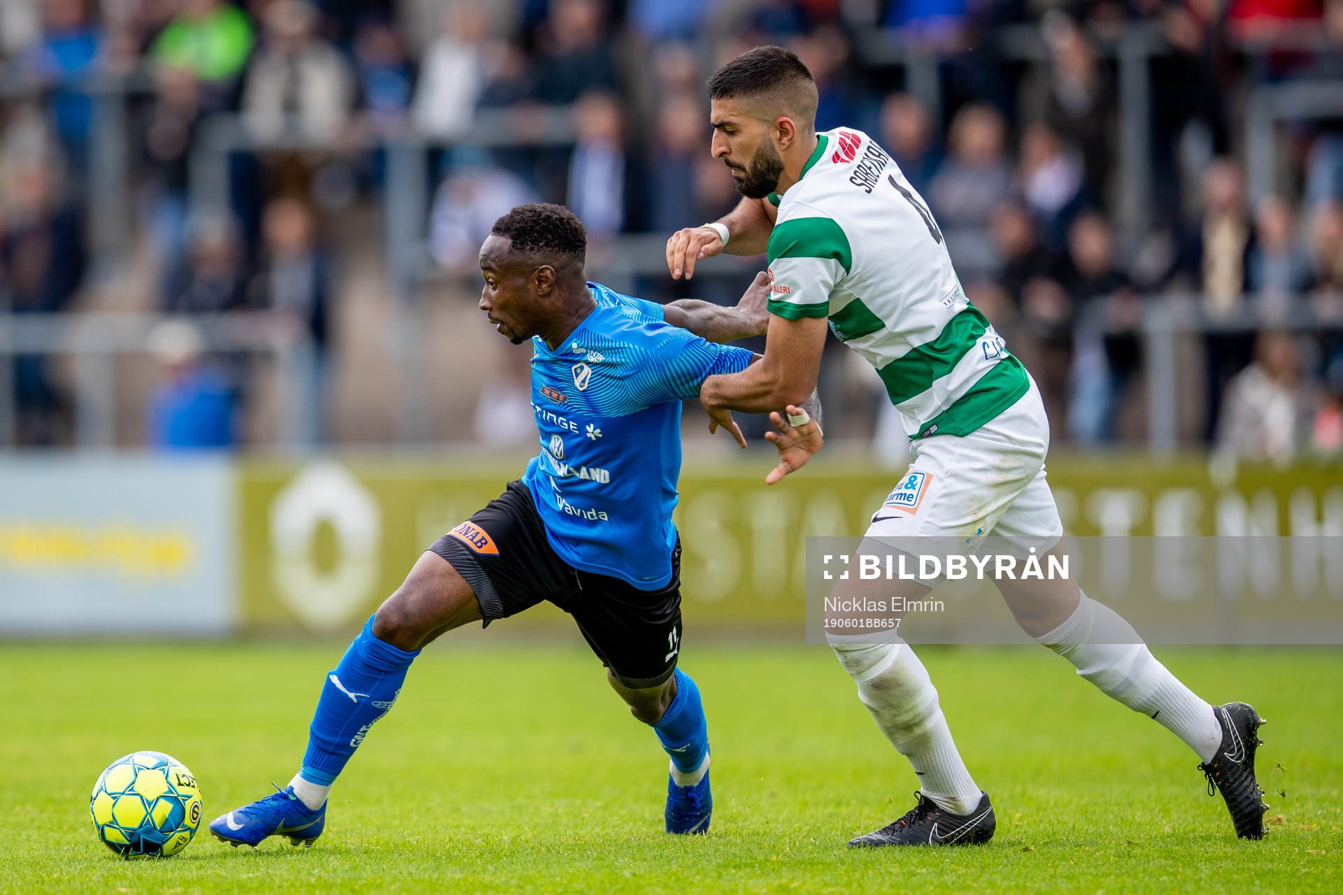 Halmstads Sadat Karim mot Västerås Sean Sabetkar
