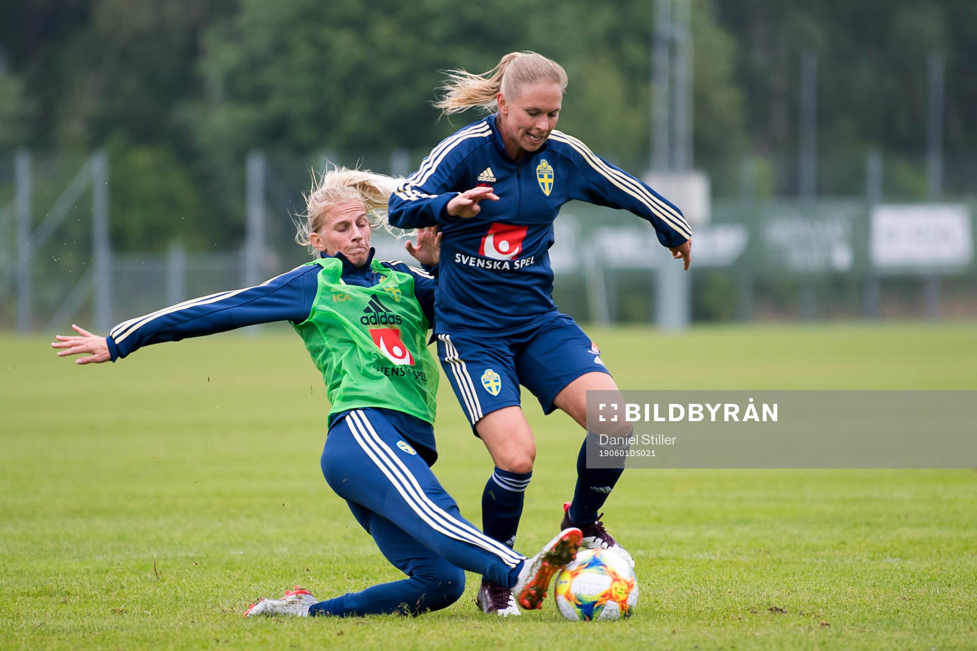 Sofia Jakobsson and Jonna Andersson, of Swedish women