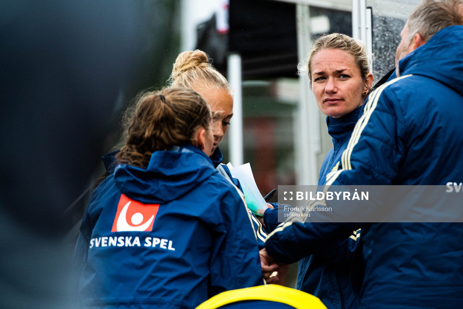 Sveriges tränare Stina Segerström under fotbollsmatchen U23 dam mellan Sverige och Kina den 1 juni 2019 i Karlstad.
