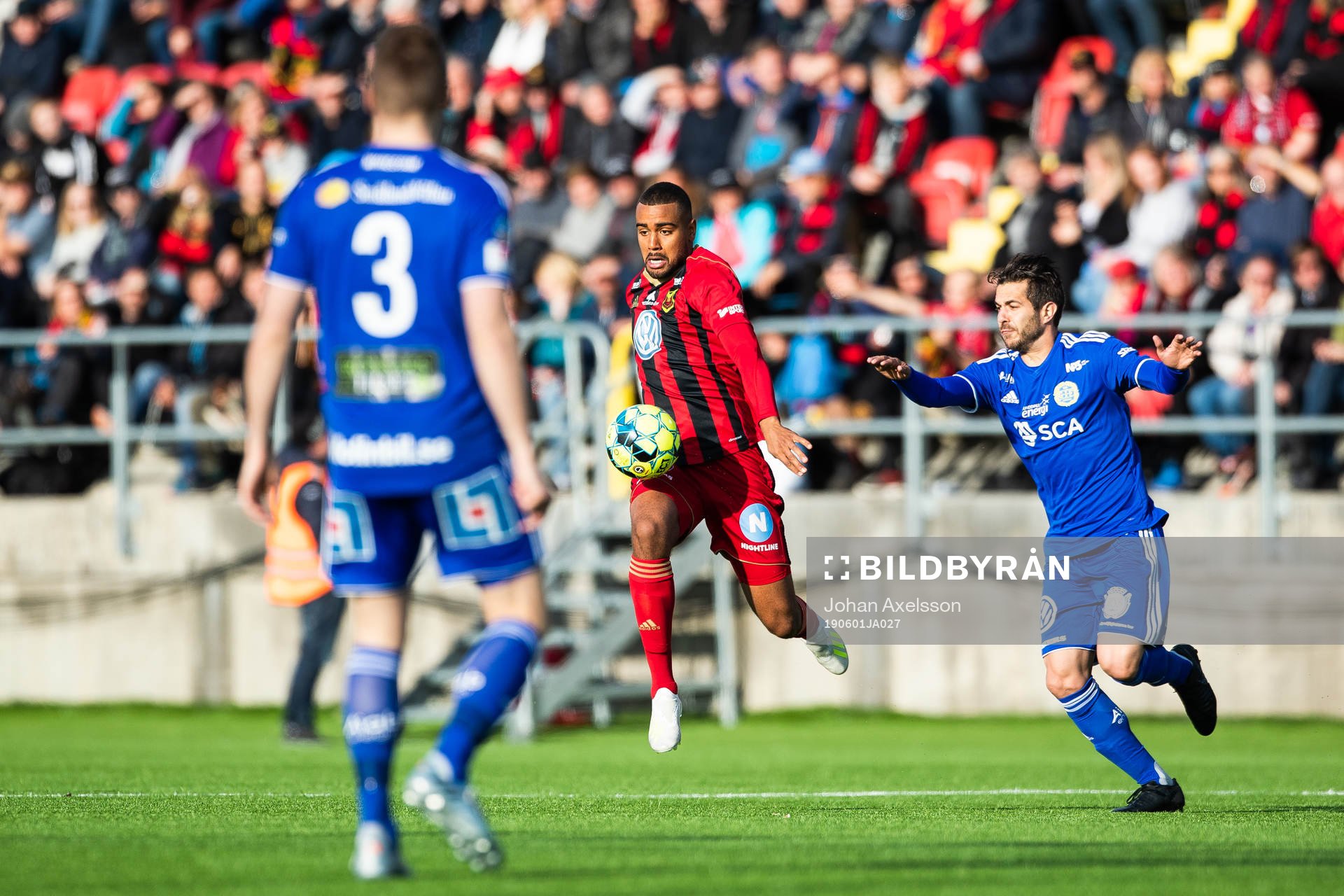 Östersunds Noah Sonko Sundberg och Sundsvalls Juan Jose
