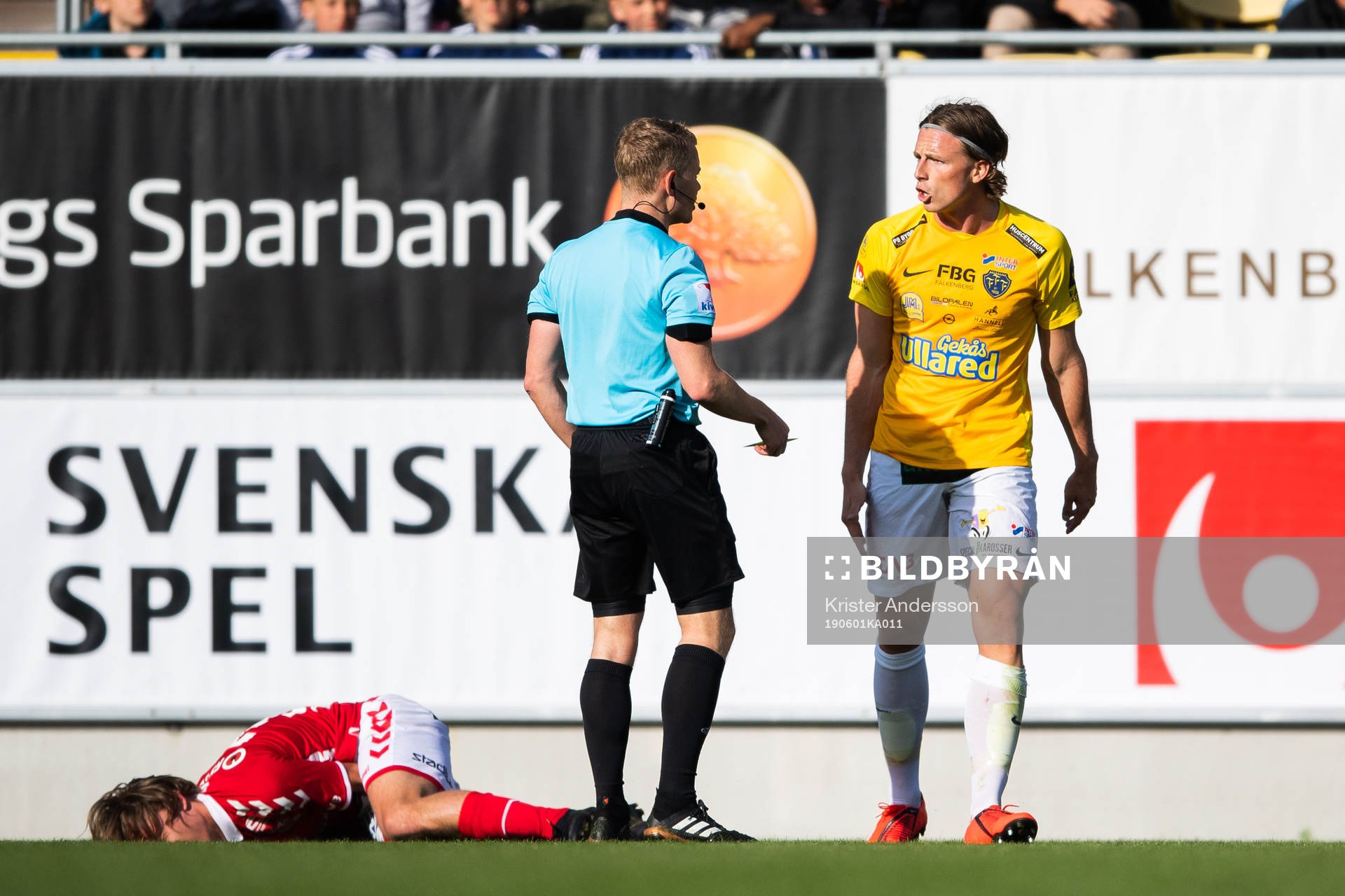 Domare Fredrik Klitte varnar Falkenbergs Carl Johansson