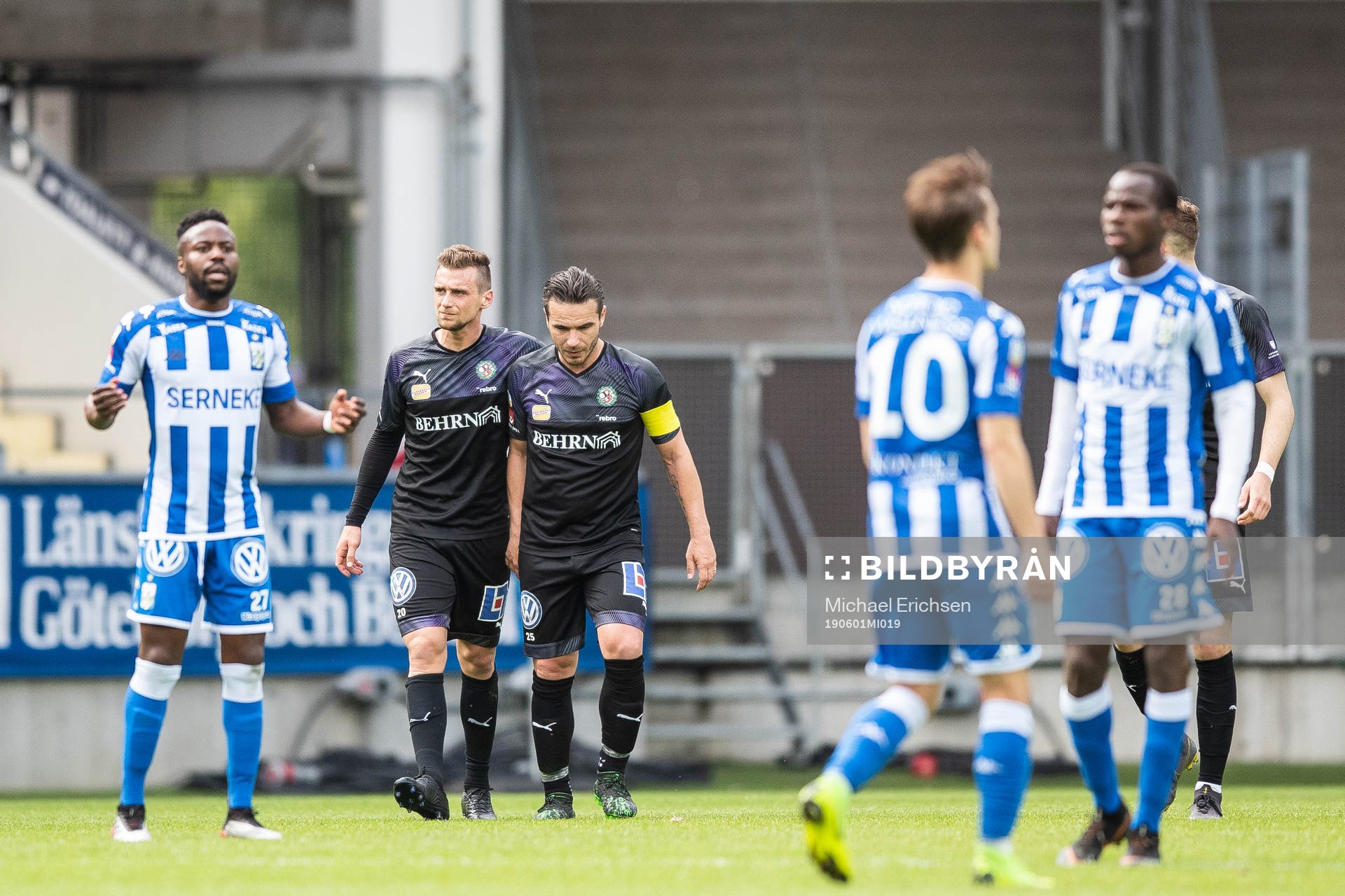 Örebros Filip Rogic och Nordin Gerzic jublar