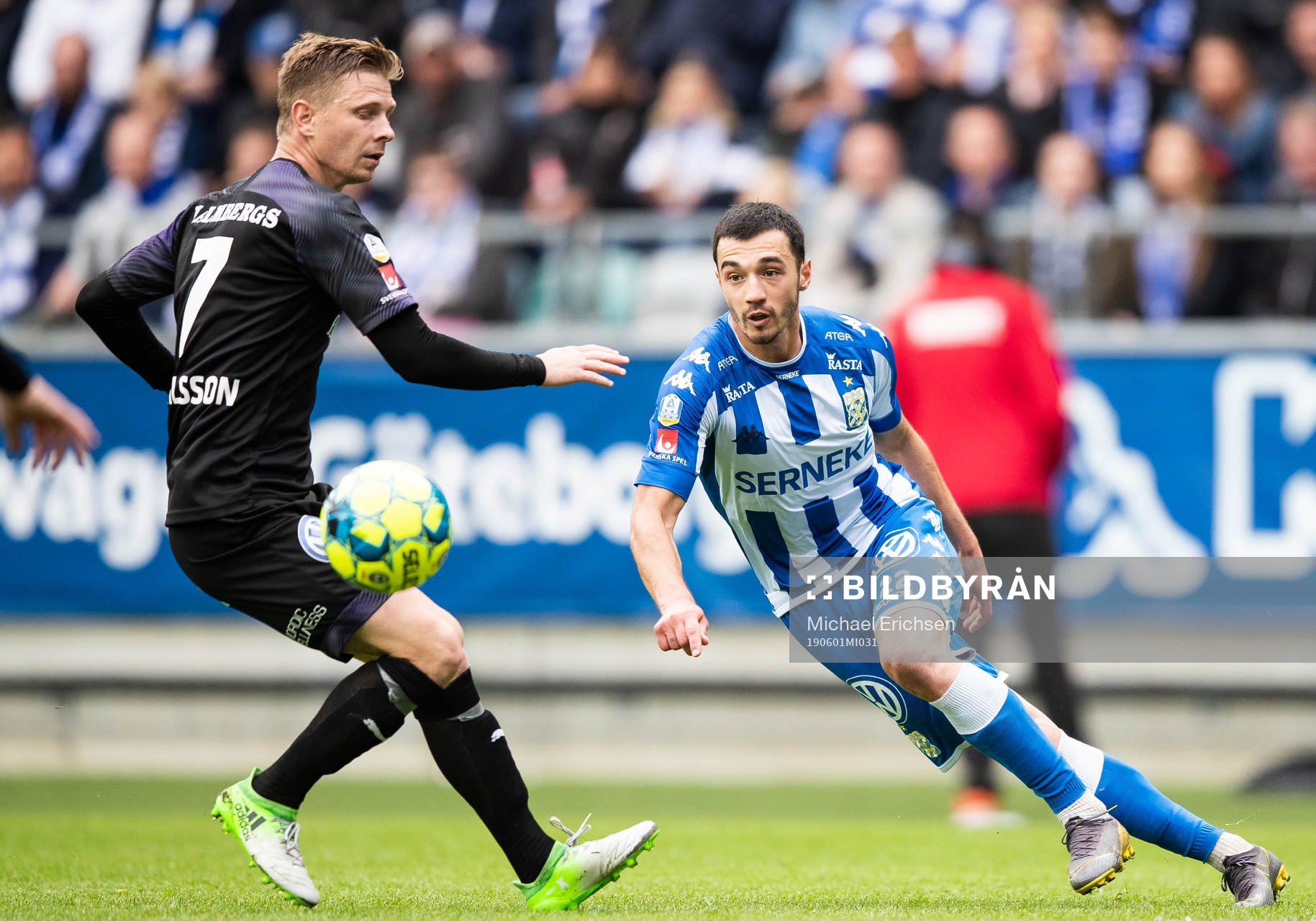 Örebros Johan Bertilsson och IFK Göteborgs Giorgi