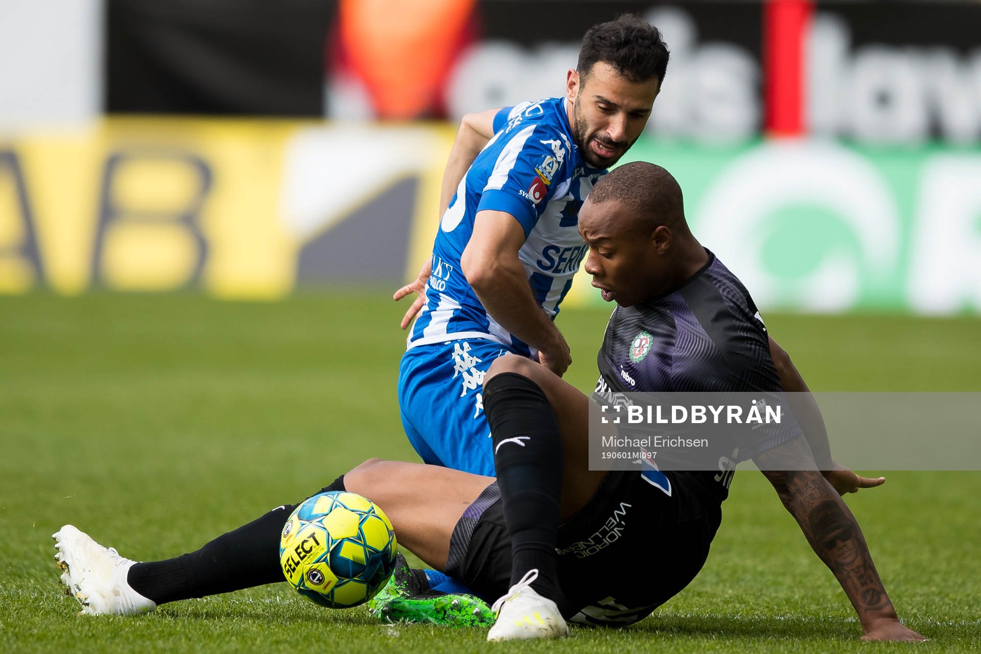 Örebros Carlos Strandberg mot IFK Göteborgs André Calisir