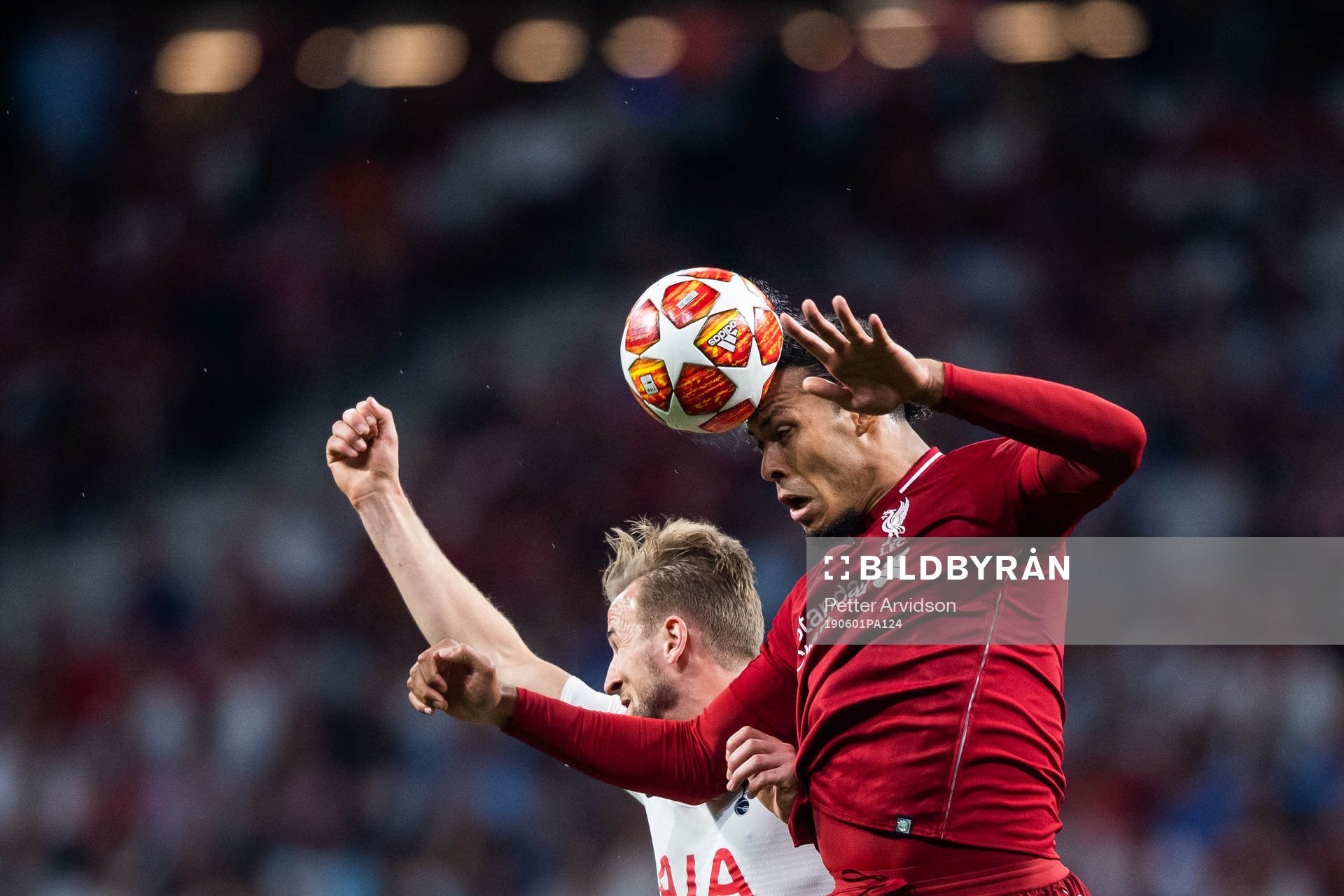 Harry Kane of Tottenham and Virgil van Dijk of Liverpool in a duel during the UEFA Champions League final between Tottenham and Liverpool on June 1, 2019 in Madrid.