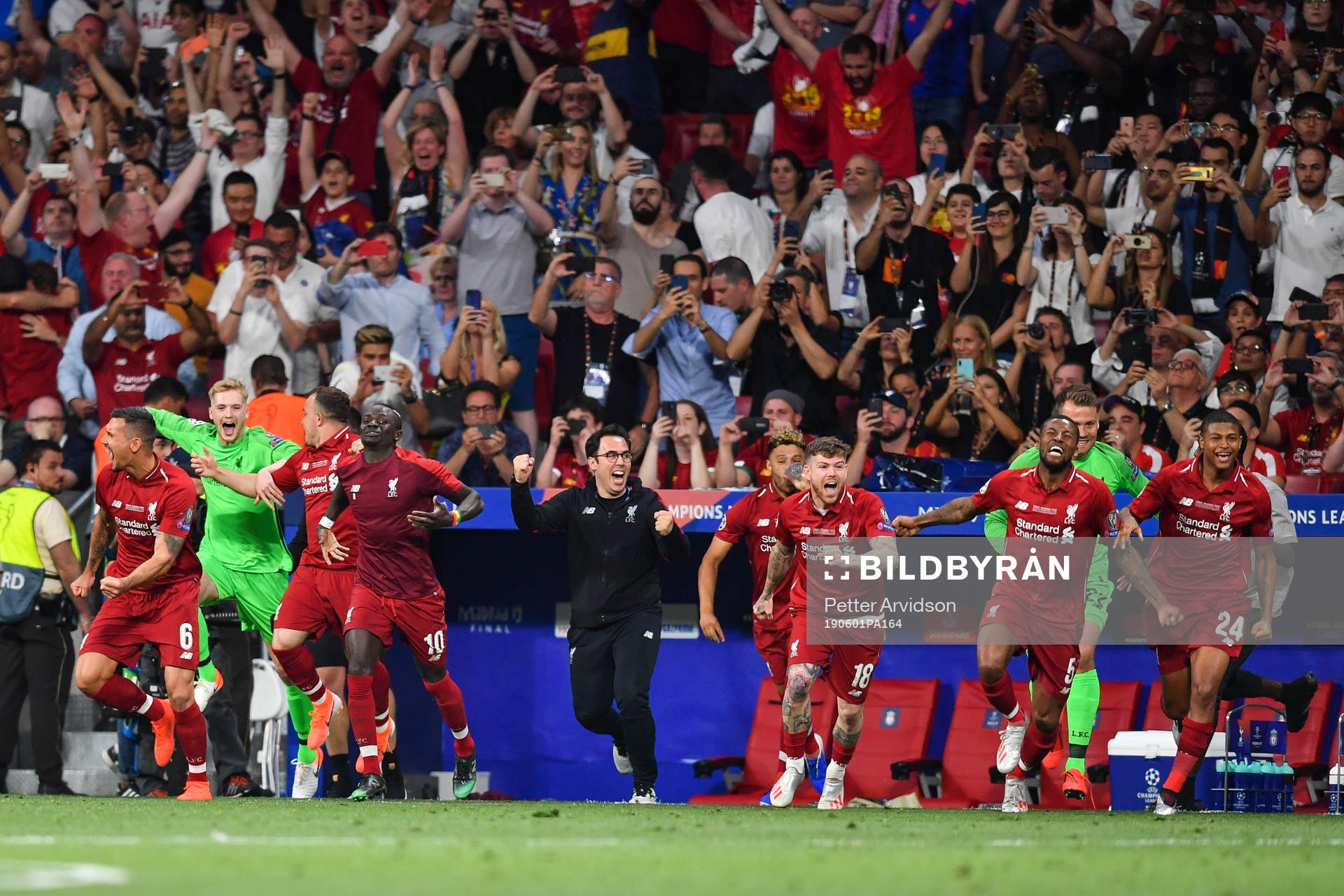 Players of Liverpool celebrate