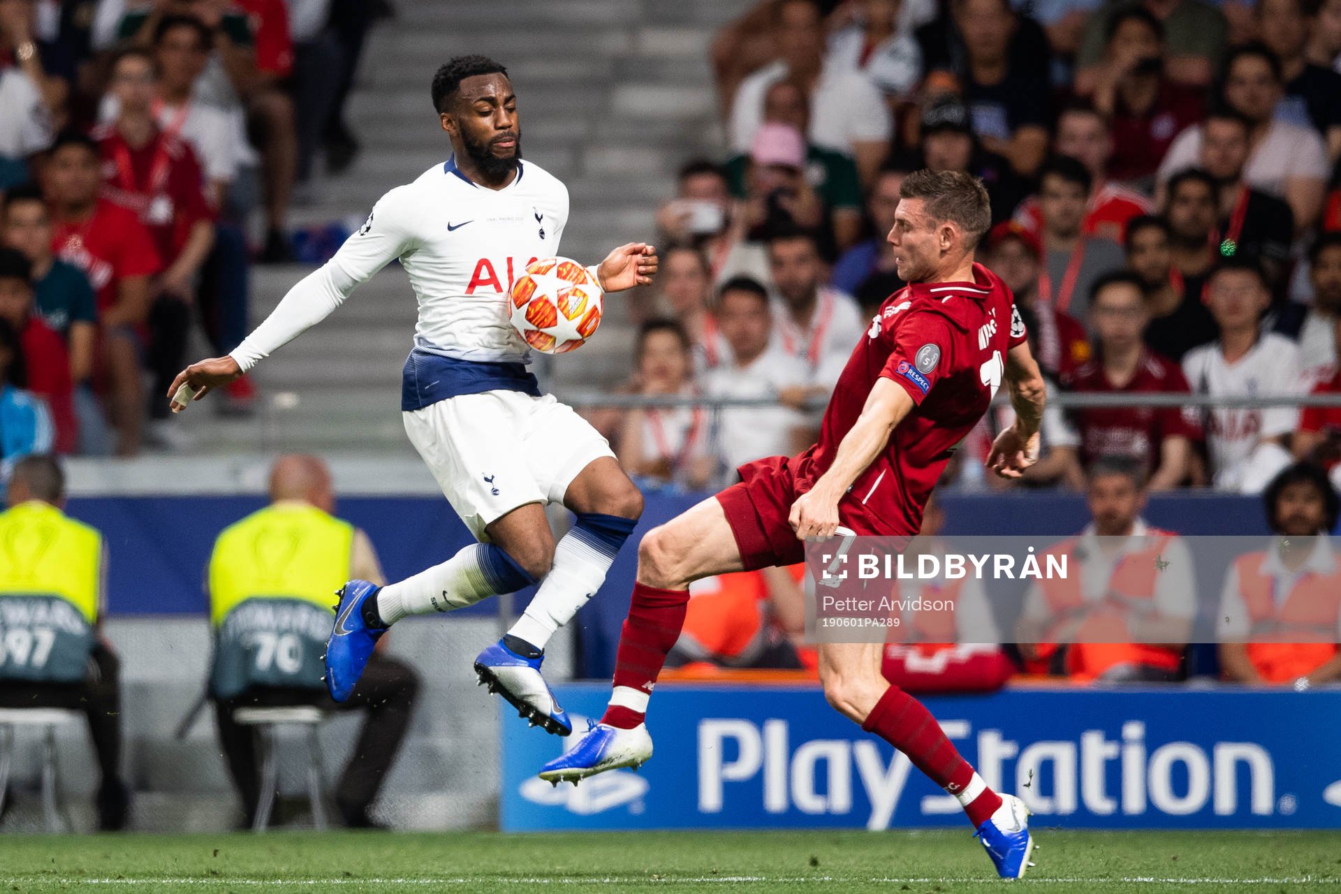 Danny Rose of Tottenham and James Milner of Liverpool during the UEFA Champions League final between Tottenham and Liverpool on June 1, 2019 in Madrid.