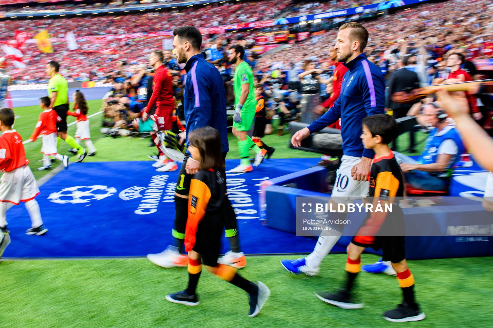 Goalkeeper Hugo Lloris and Harry Kane of Tottenham enters