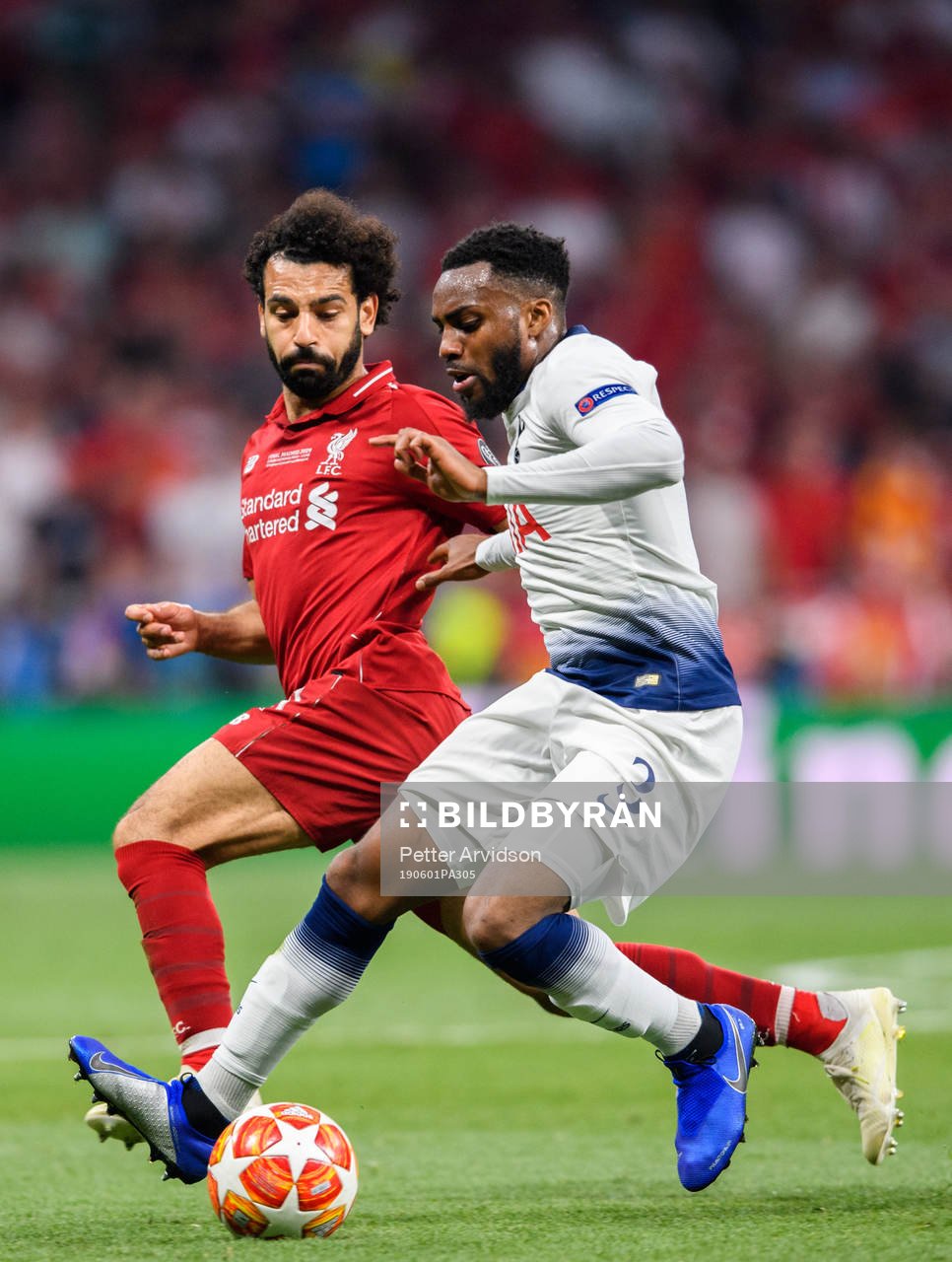 Mohamed Salah of Liverpool and Danny Rose of Tottenham during the UEFA Champions League final between Tottenham and Liverpool on June 1, 2019 in Madrid.