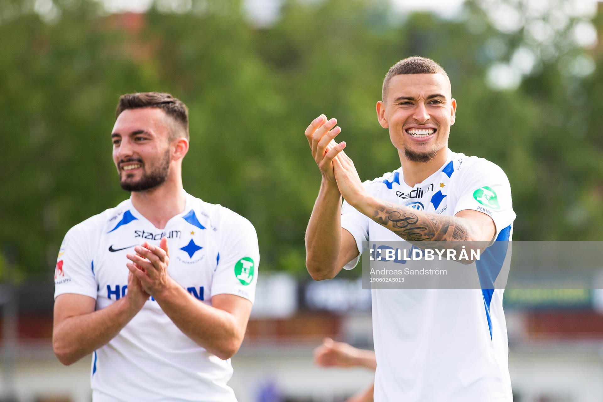 IFK Norrköpings Jordan Larsson jublar