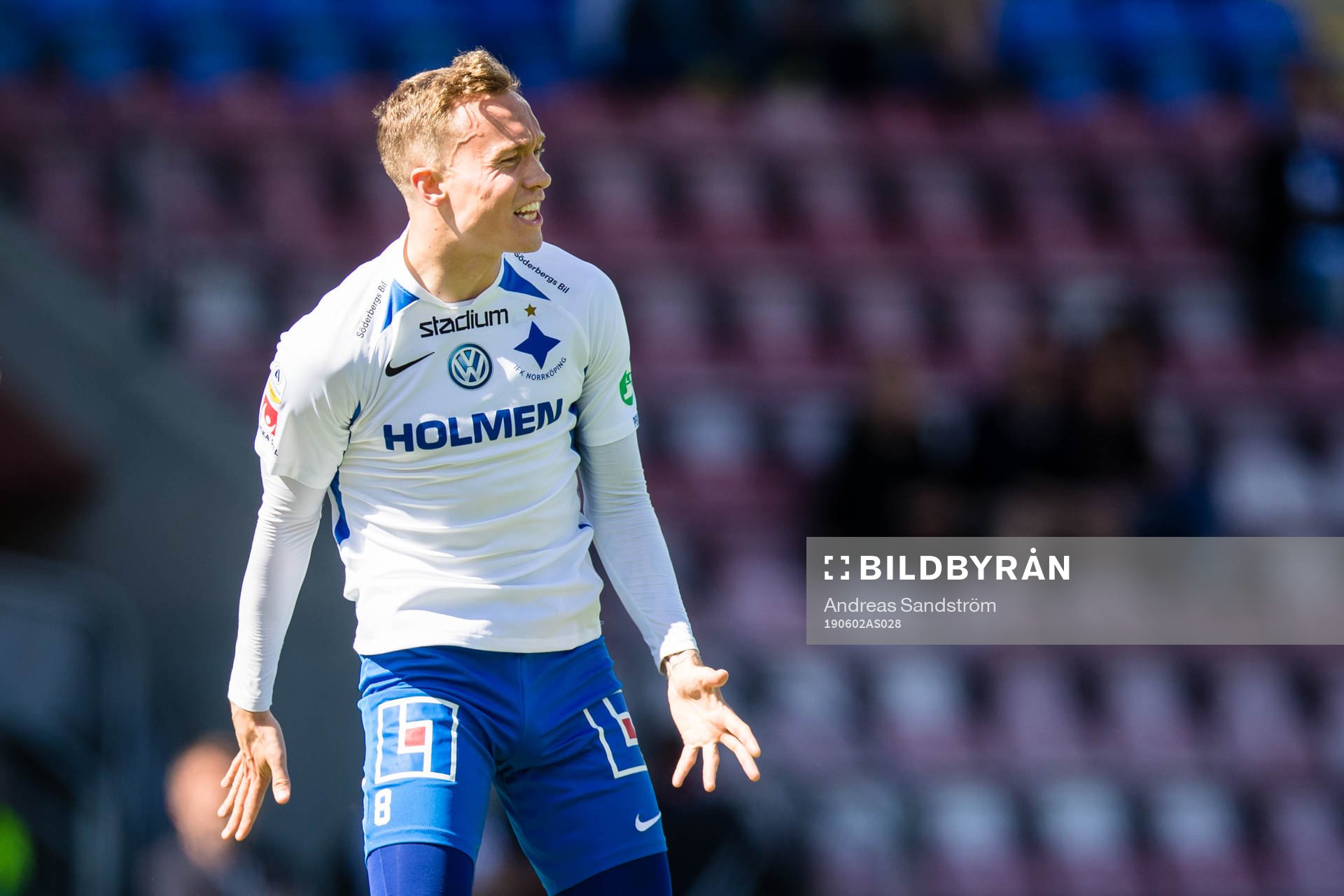 IFK Norrköpings Gudmundur Thórarinsson reagerar