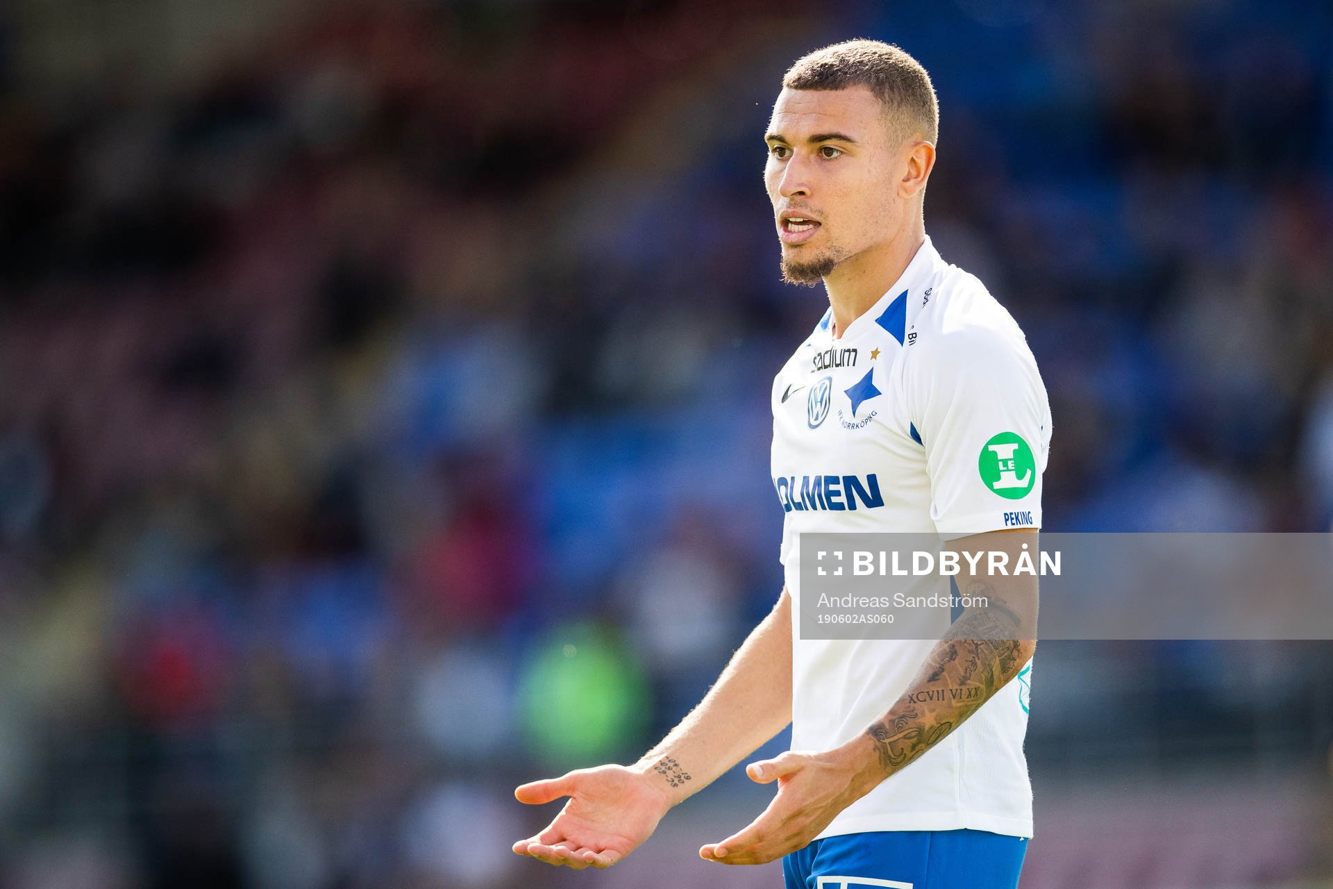 IFK Norrköpings Jordan Larsson reagerar