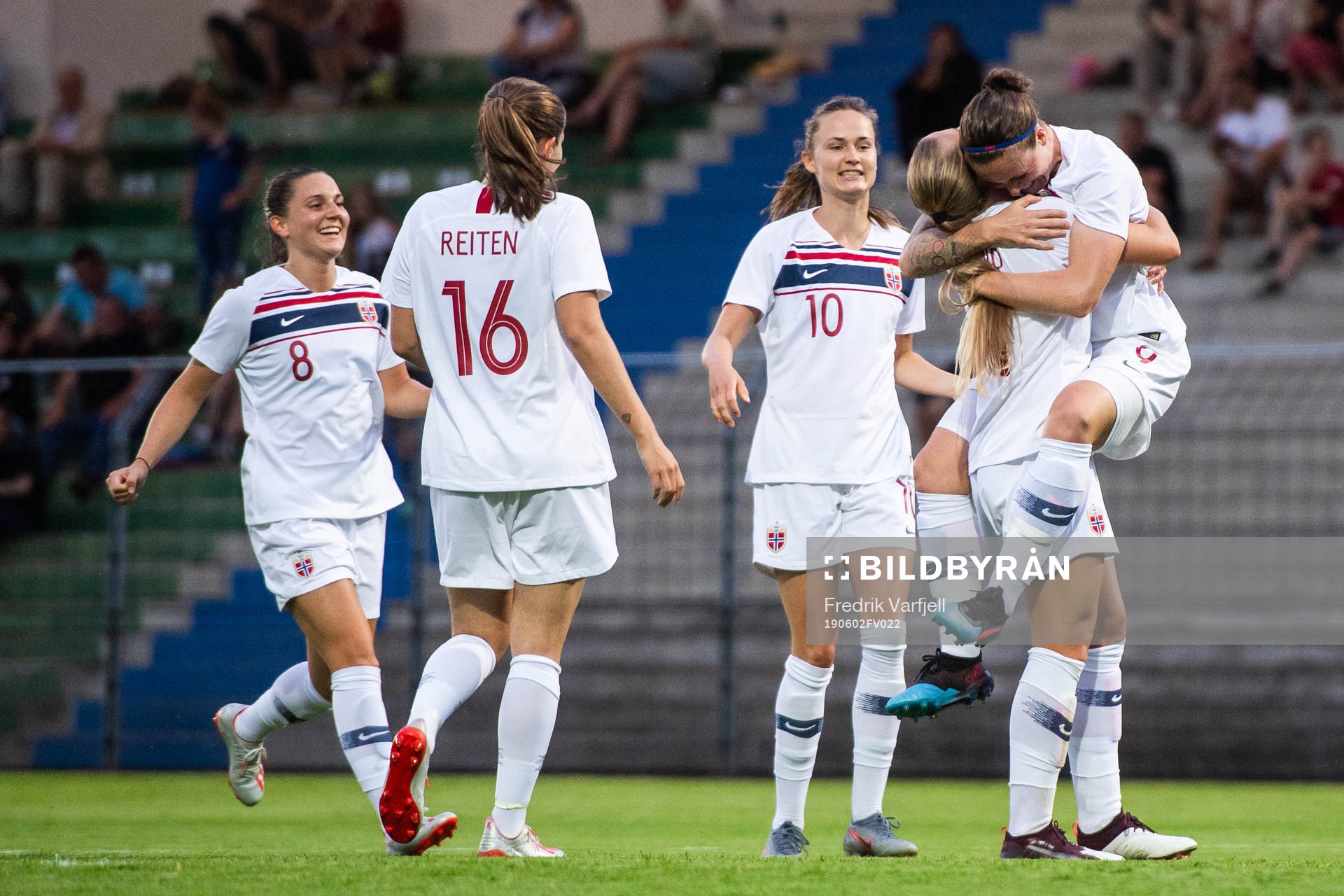 Lisa-Marie Karlseng Utland of Norway celebrate with team