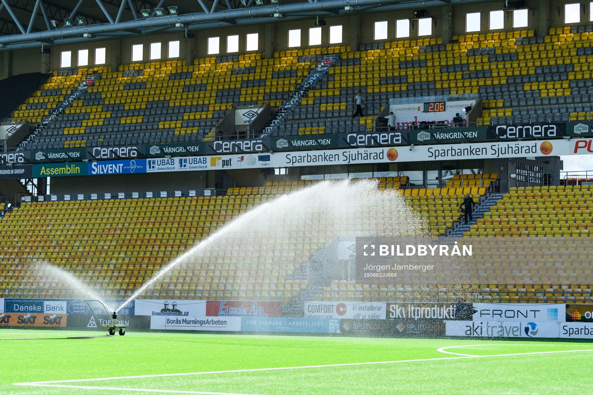 Vattning av konstgräset