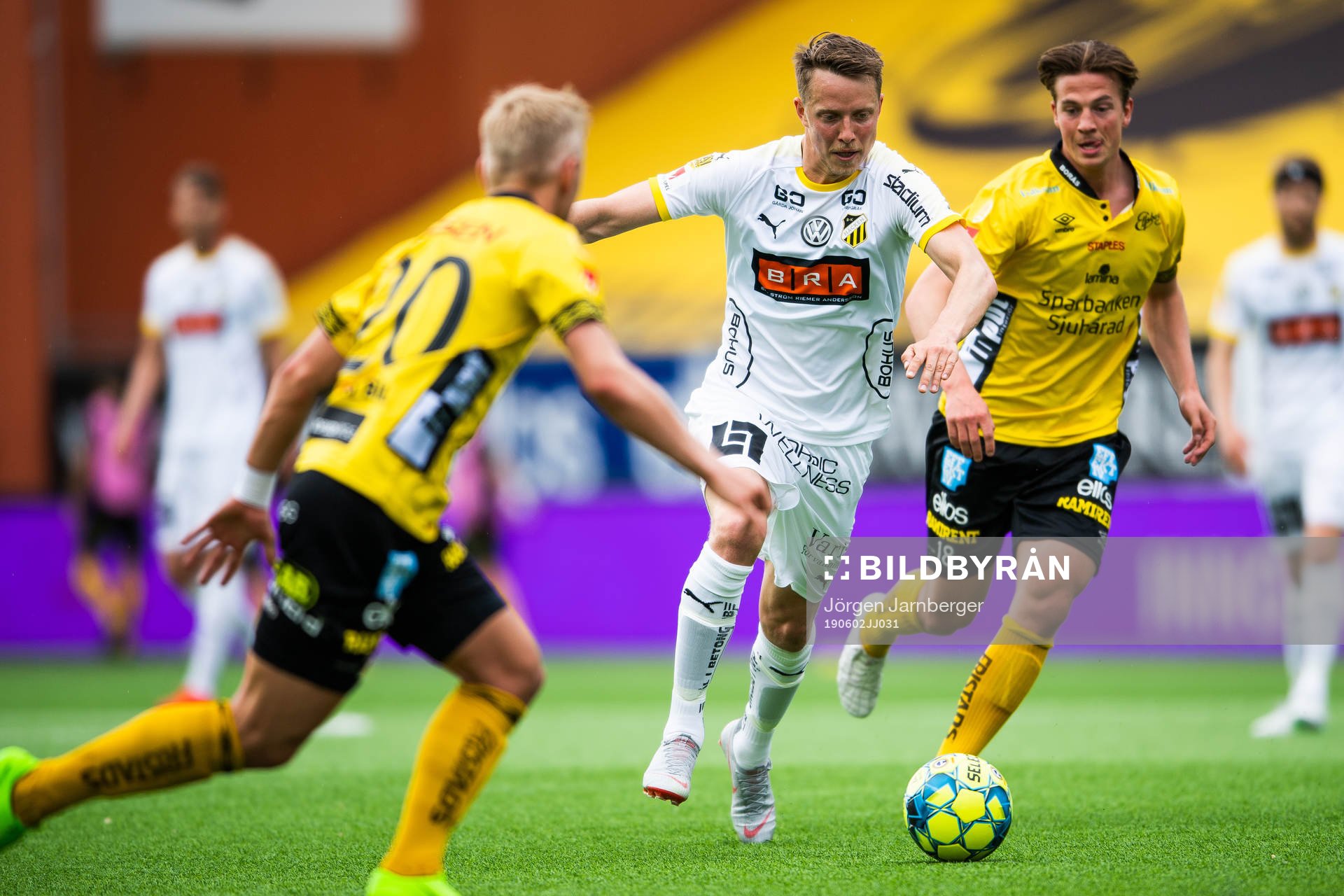 Häckens Viktor Lundberg och Elfsborgs Simon Olsson