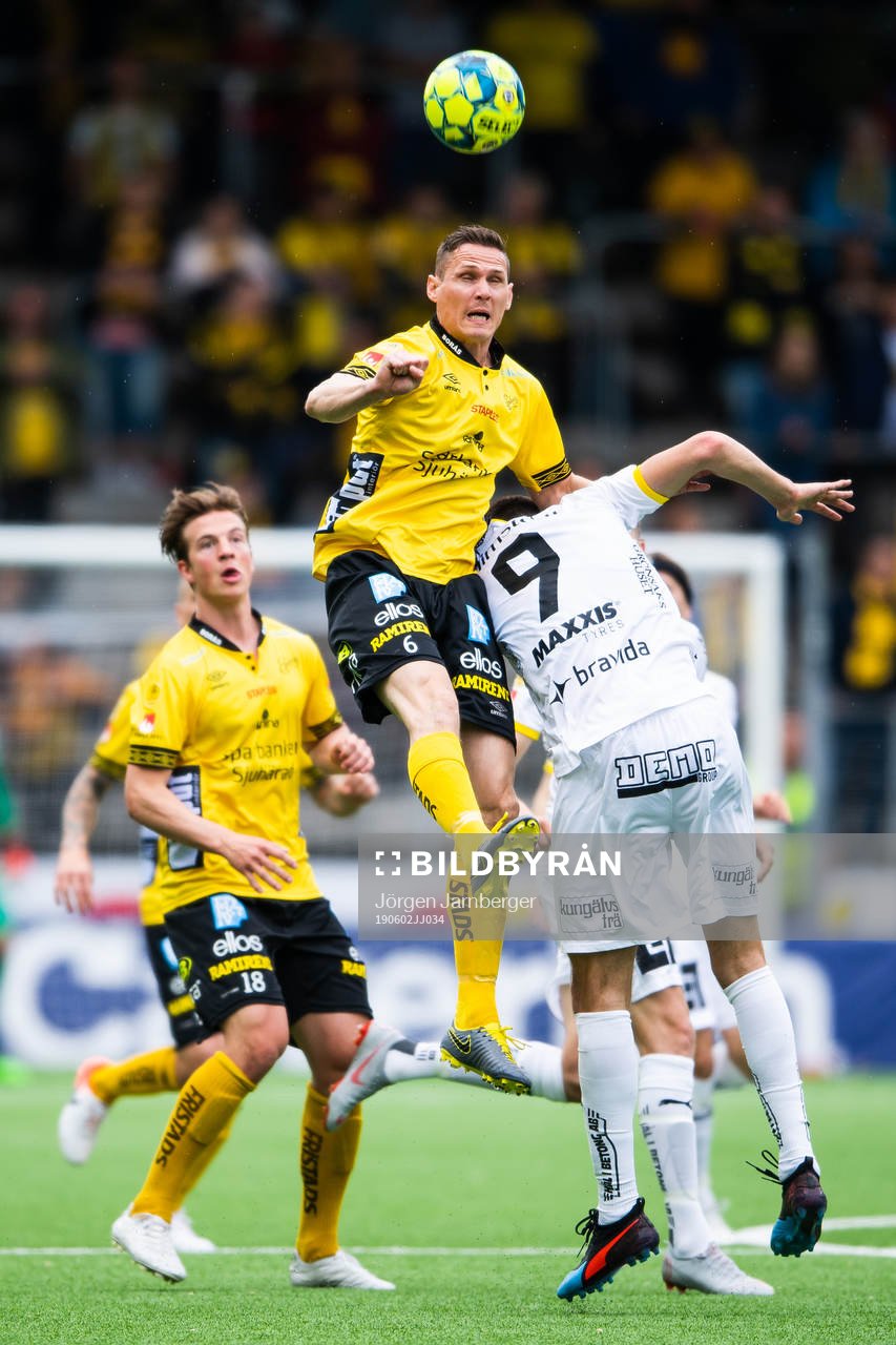Elfsborgs Jon Jönsson och Häckens Alexander Jeremejeff