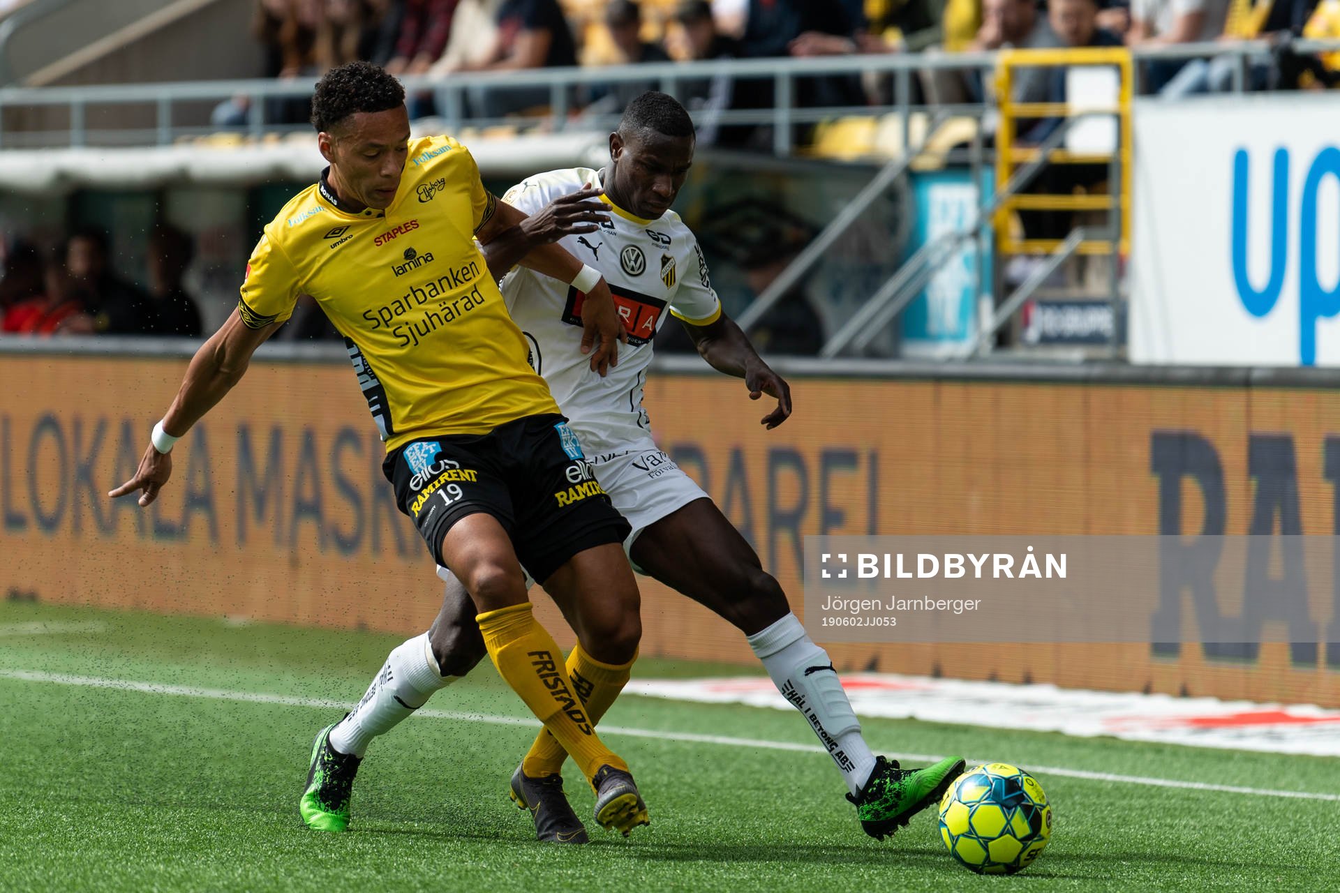 Elfsborgs Kevin Kabran och Häckens Godswill Ekpolo
