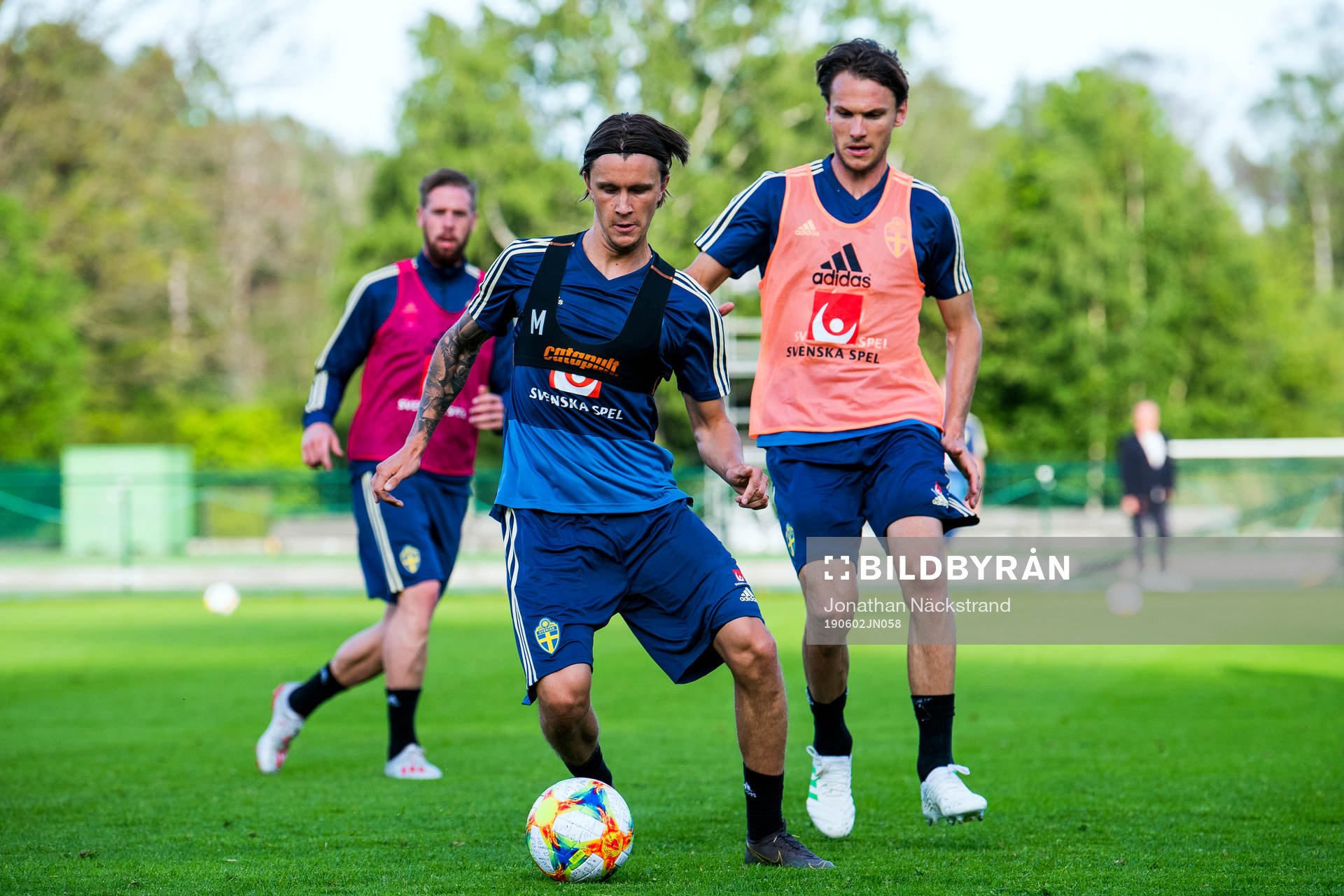 Kristoffer Olsson and Albin Ekdal of the Swedish national