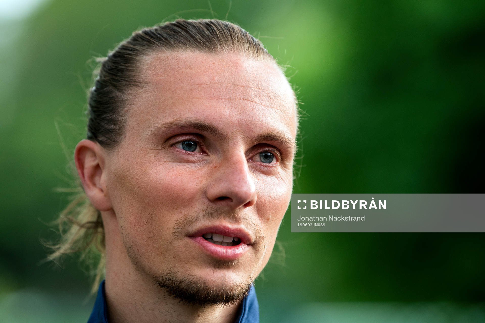 Niklas Hult of the Swedish national football team speaks to