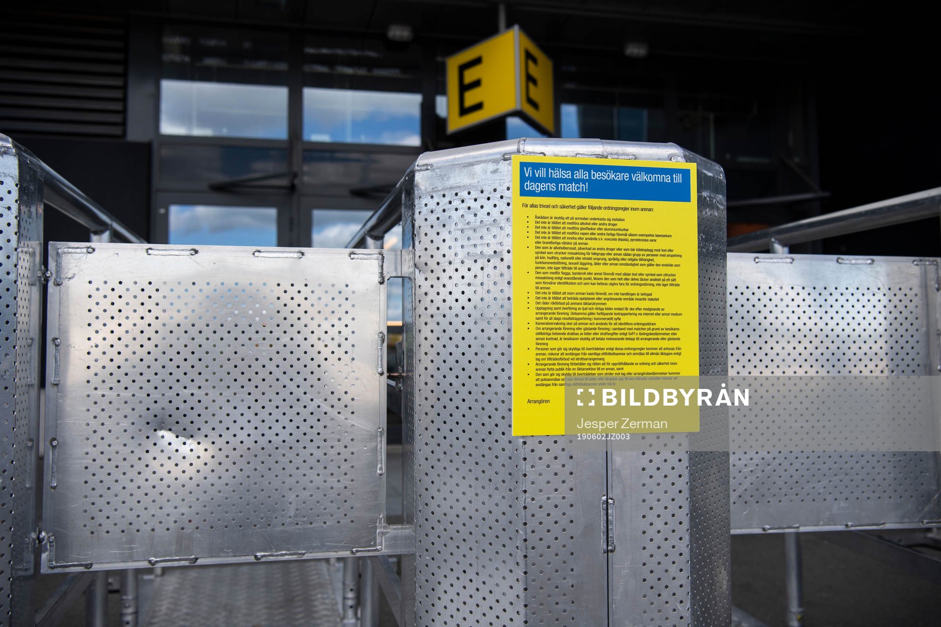 Visitationsstaket utanför läktarren
