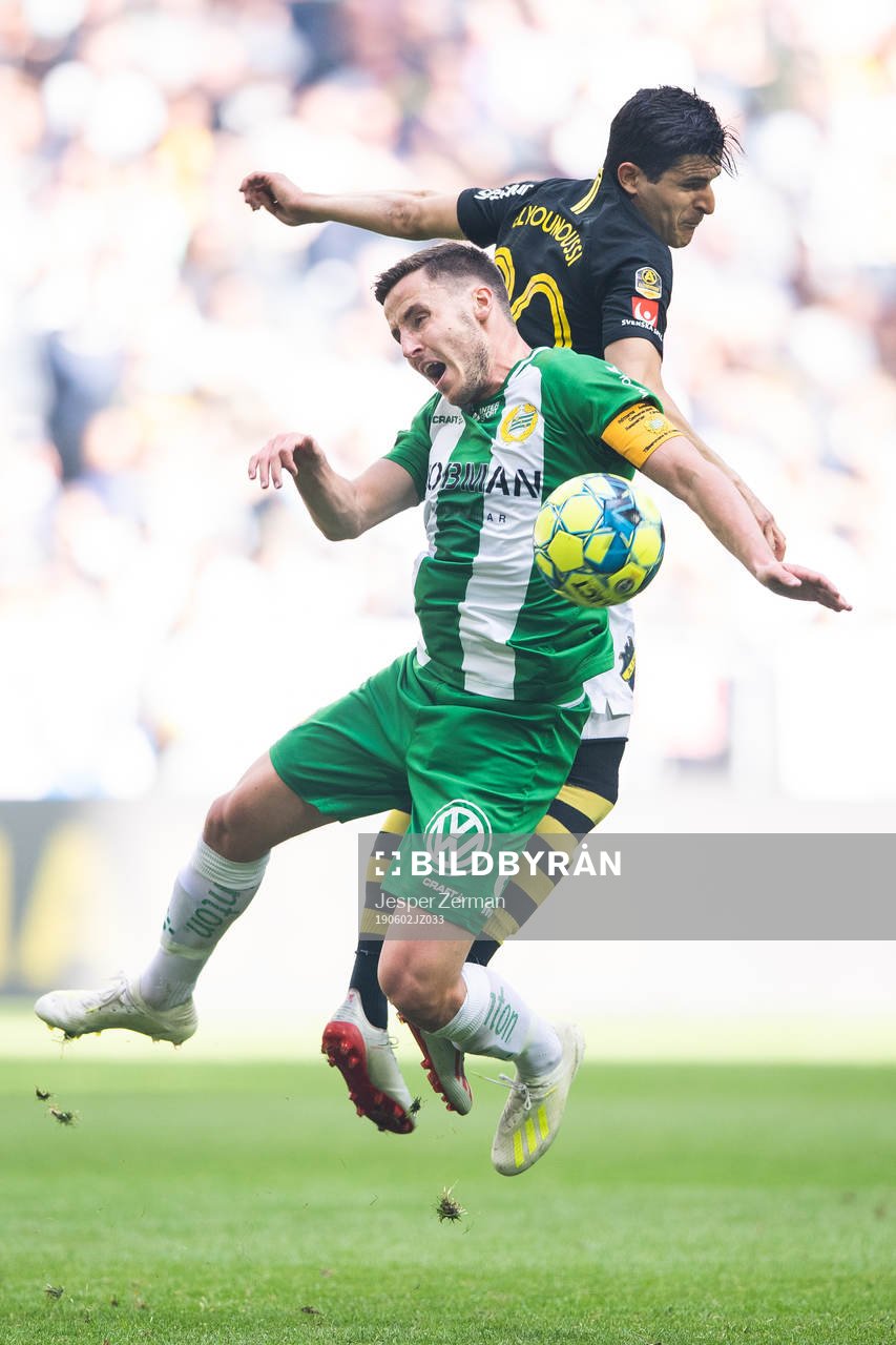 s Tarik Elyounoussi i nickduell