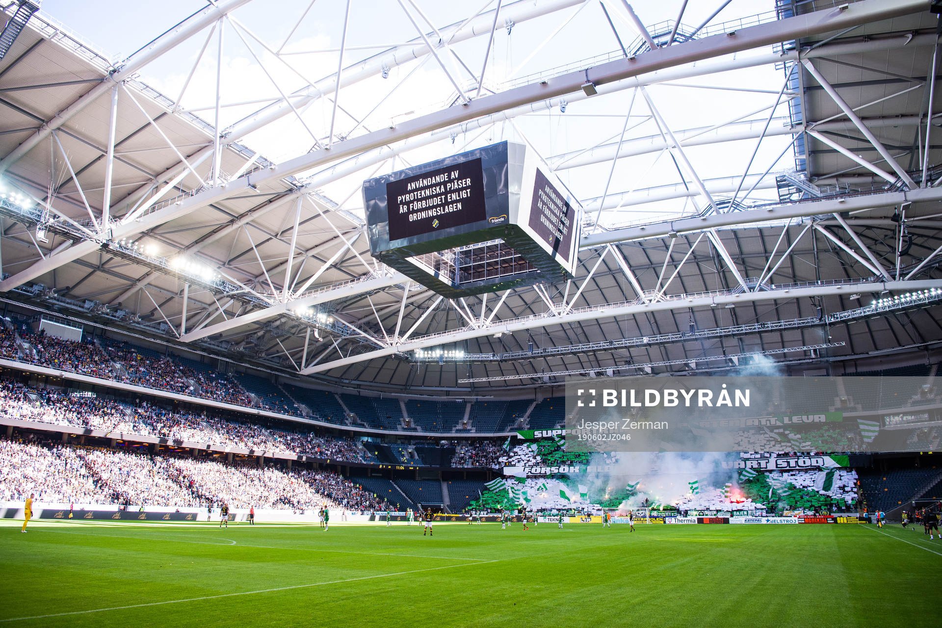 Hammarbys supportrar med ett tifo