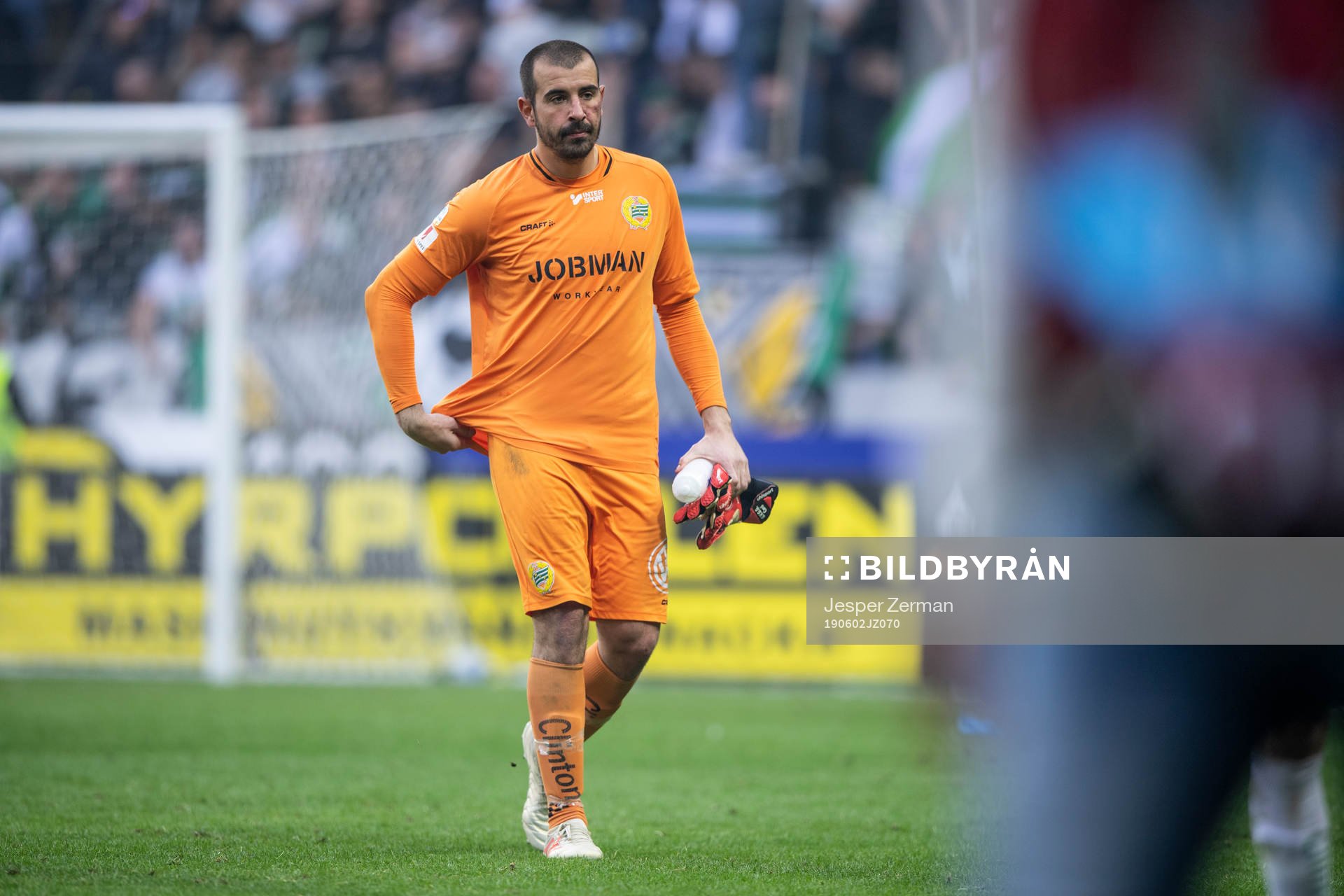 Hammarbys målvakt Gianluca Curci deppar