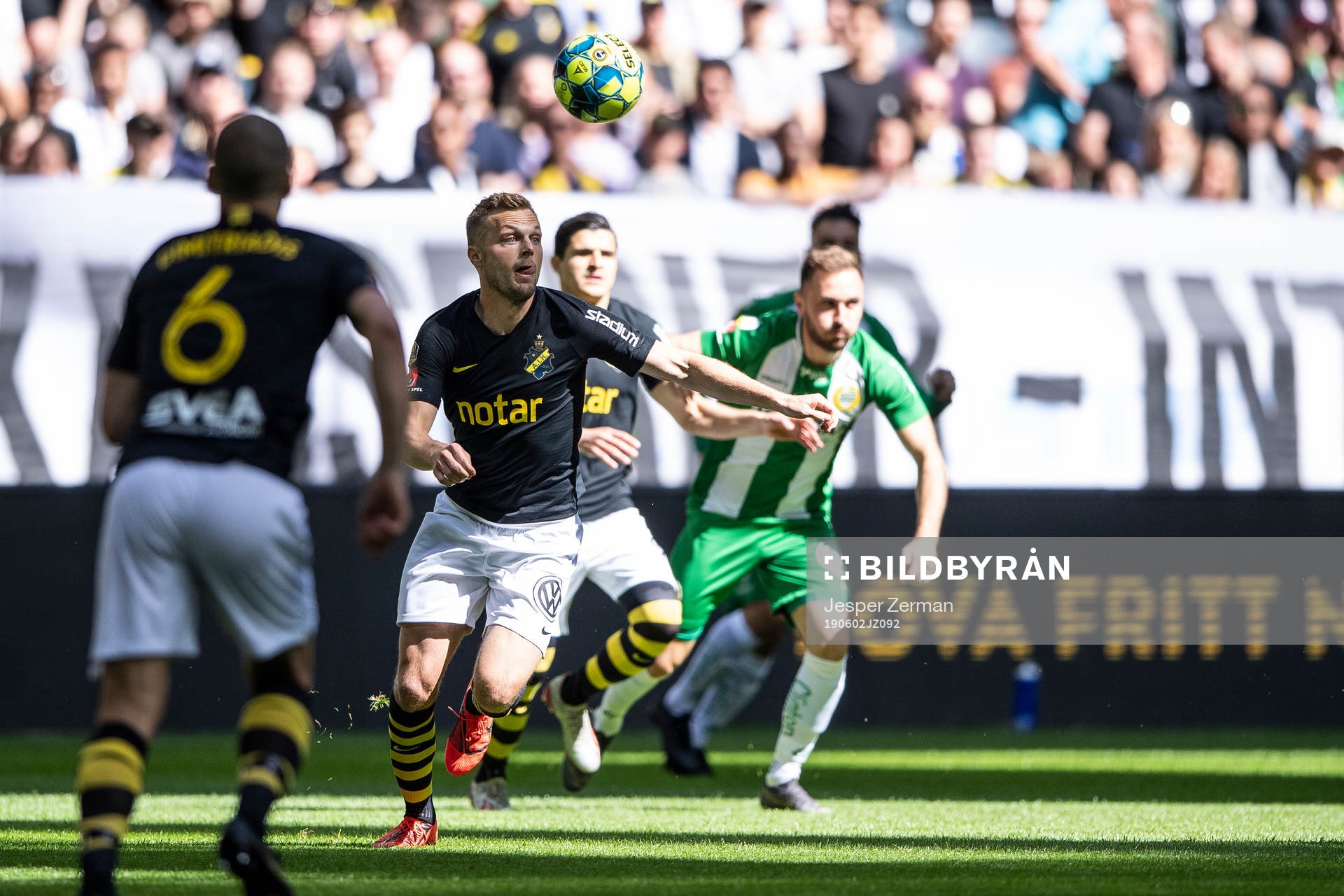 s Sebastian Larsson