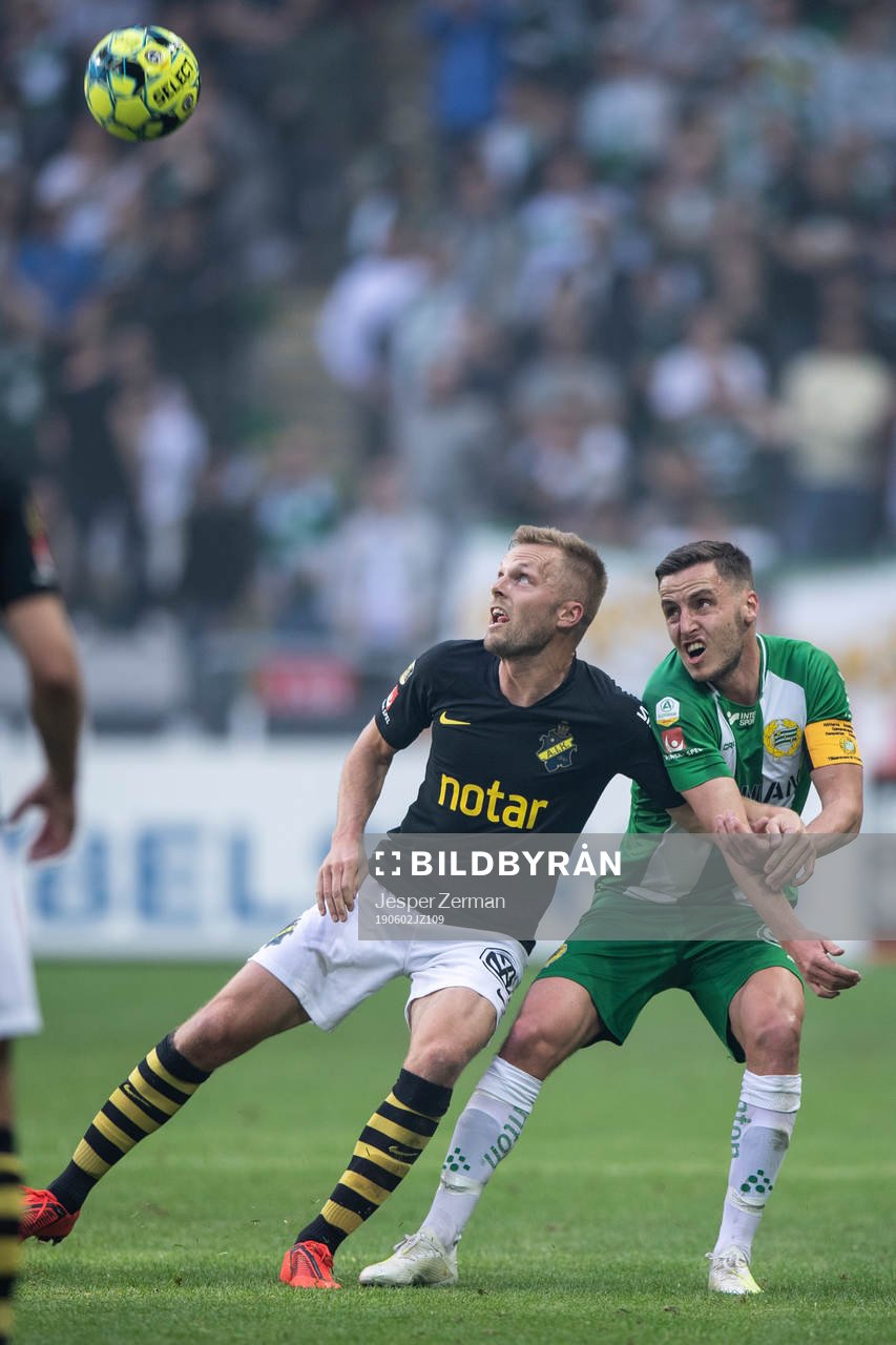 s Sebastian Larsson och Hammarbys Jeppe Andersen