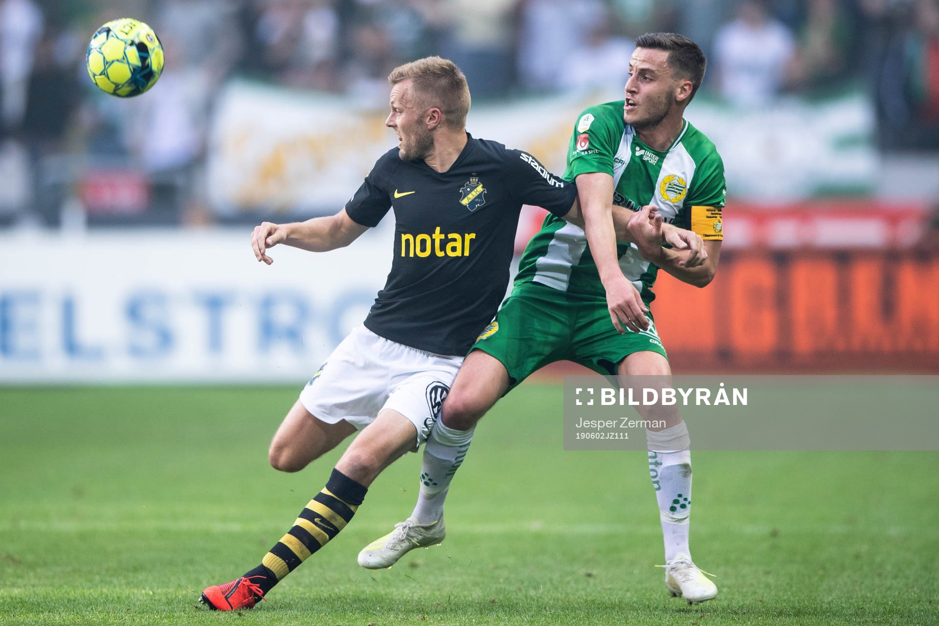 s Sebastian Larsson och Hammarbys Jeppe Andersen