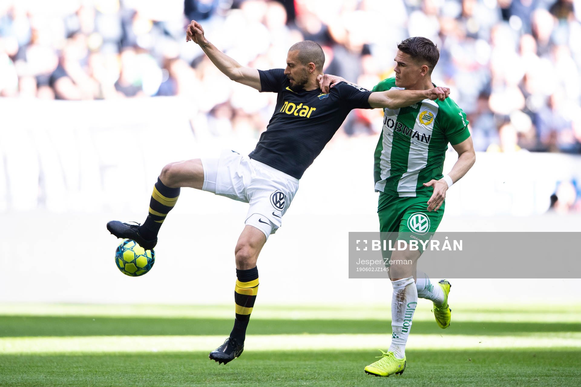 s Panajotis Dimitriadis och Hammarbys Vidar Örn Kjartansson
