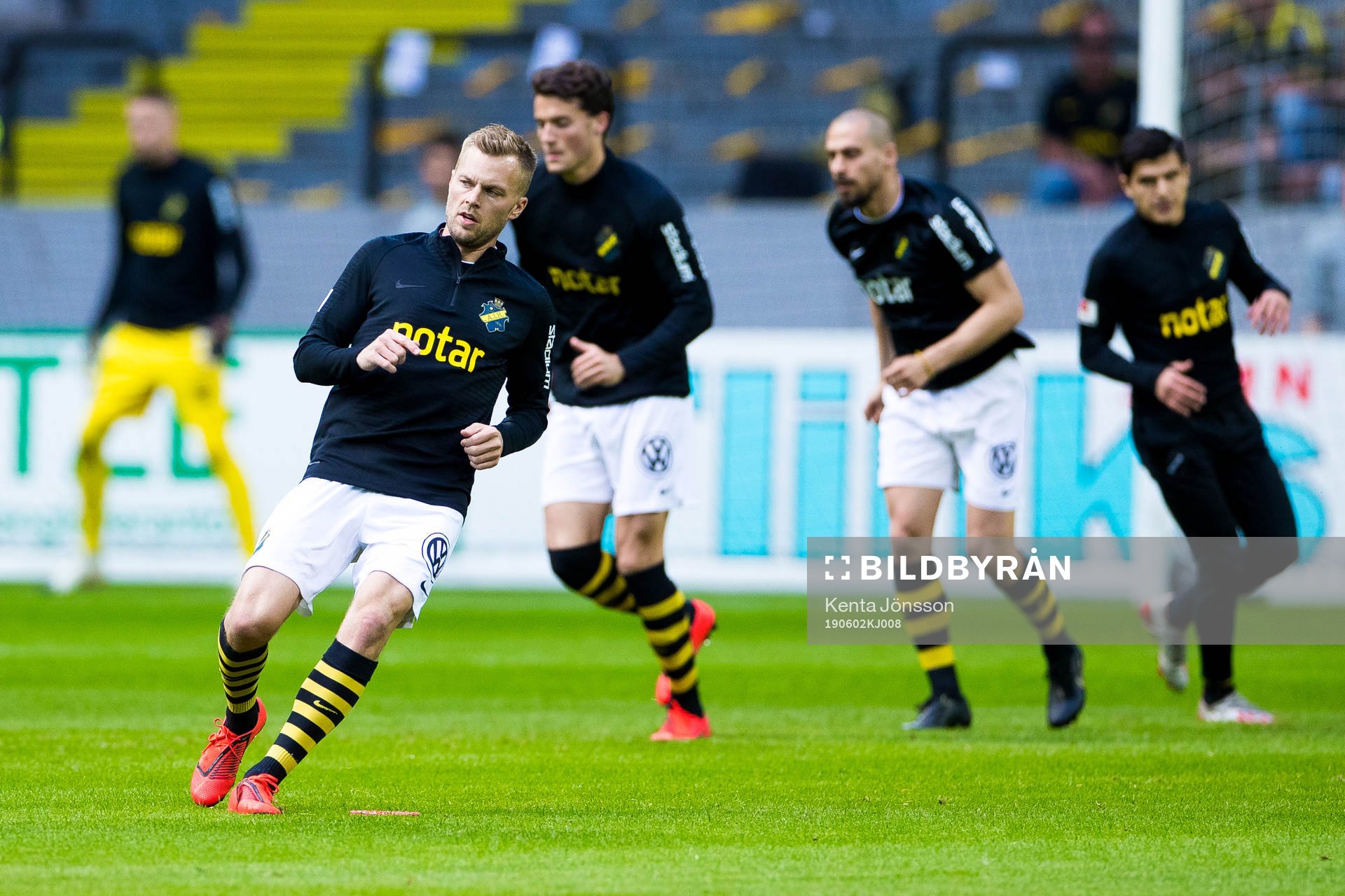 s Sebastian Larsson