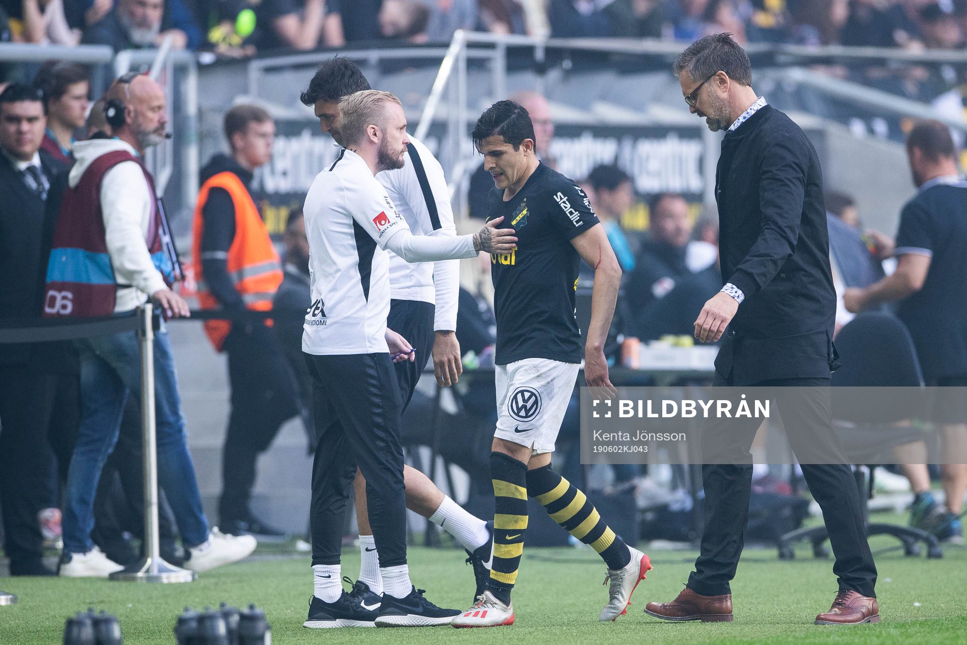 s Tarik Elyounoussi byts ut