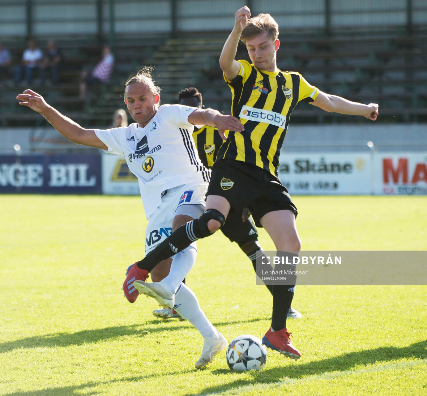 IFK Hässleholms Lucas Johnsson i matchen i division 2