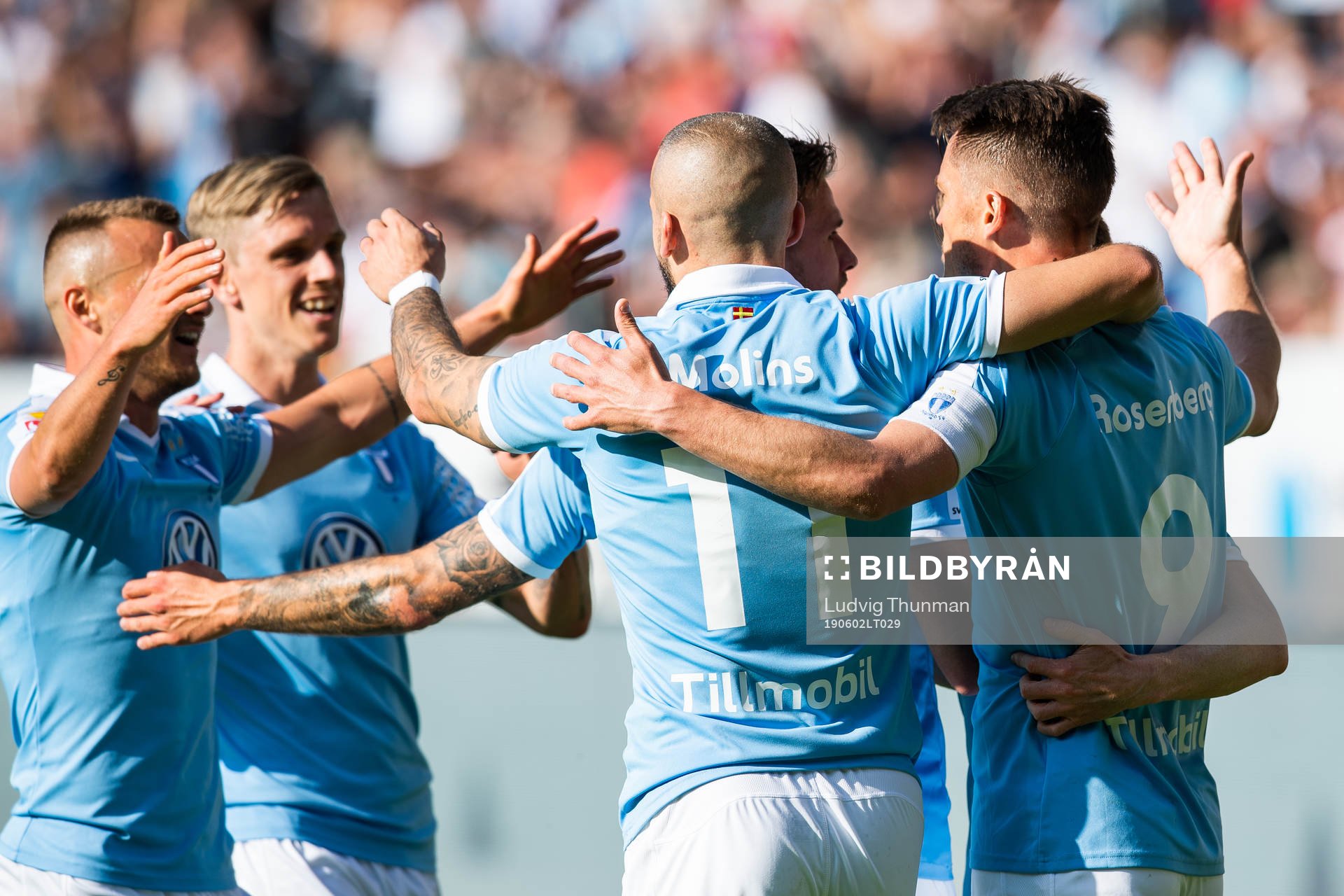 2 Malmö FFs Markus Rosenberg jublar med lagkamrater